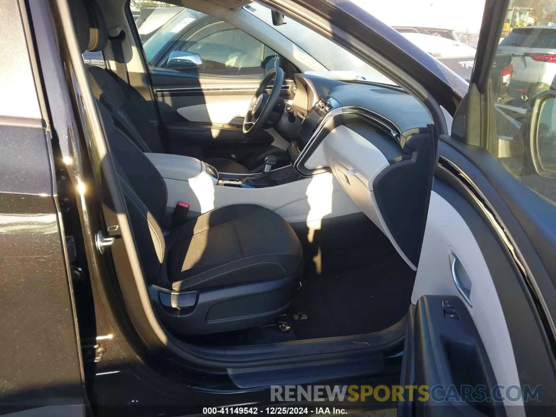5 Photograph of a damaged car KM8JB3DE8RU304992 HYUNDAI TUCSON 2024