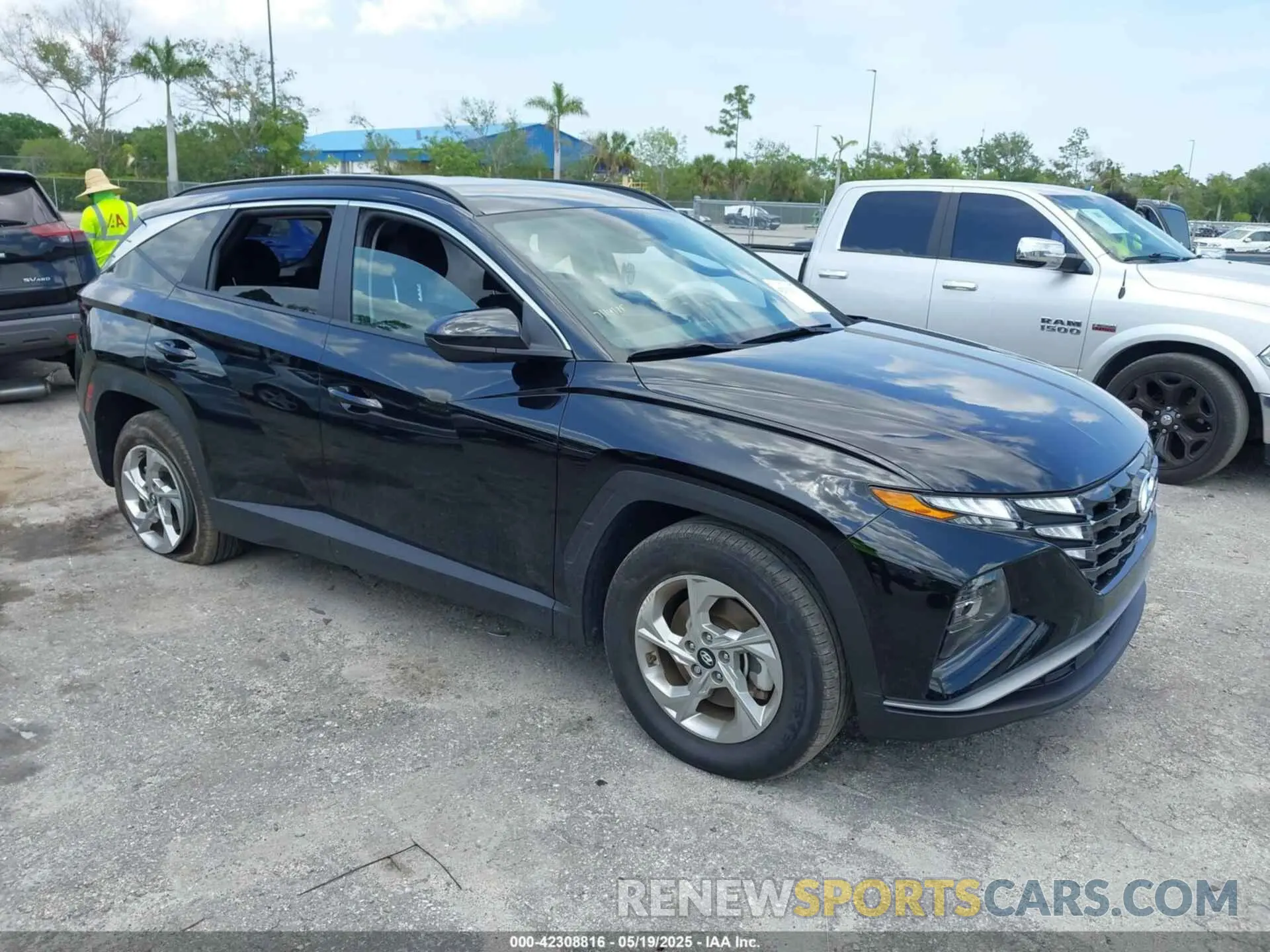 1 Photograph of a damaged car KM8JB3DE8RU350306 HYUNDAI TUCSON 2024