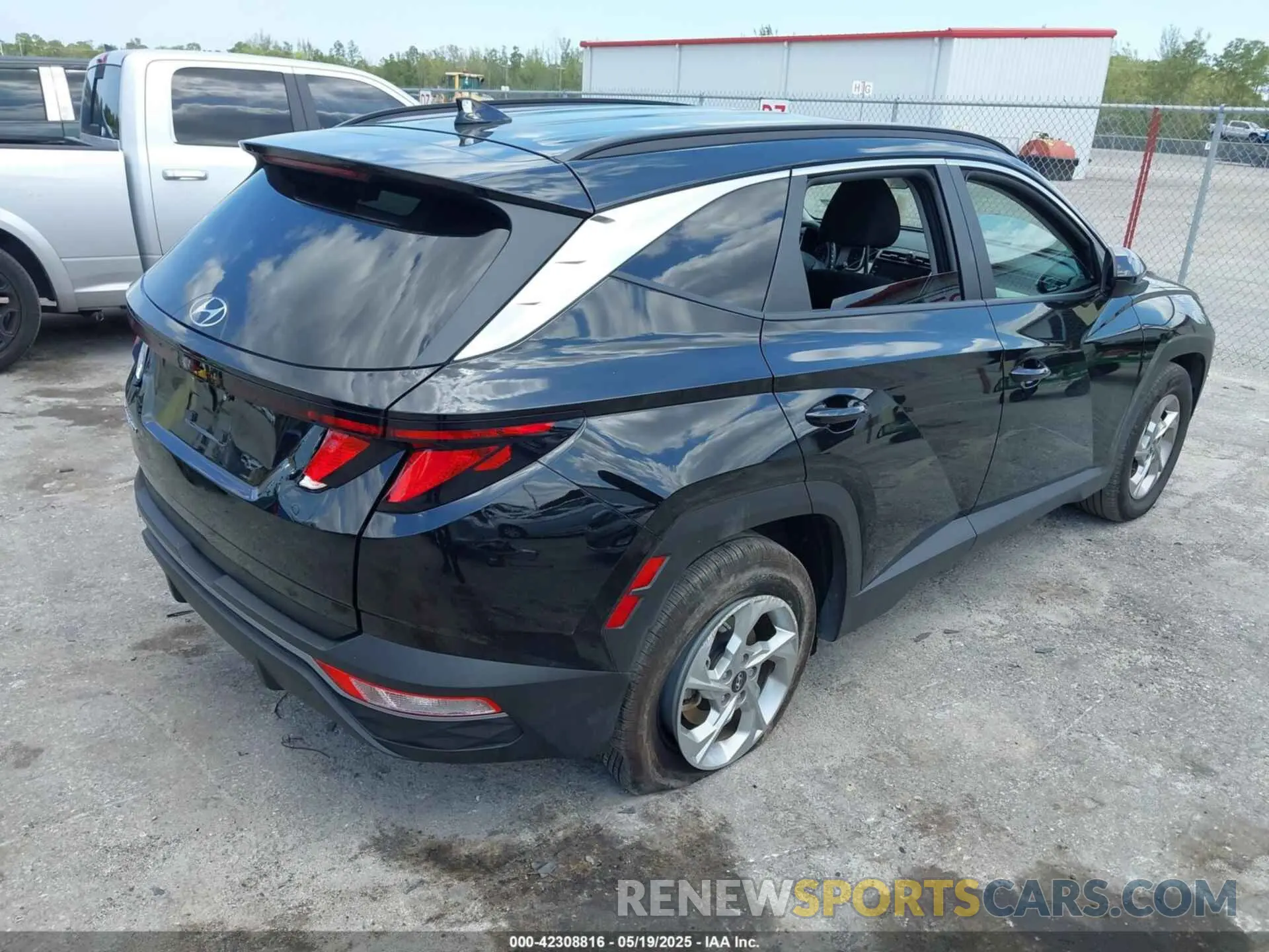 4 Photograph of a damaged car KM8JB3DE8RU350306 HYUNDAI TUCSON 2024