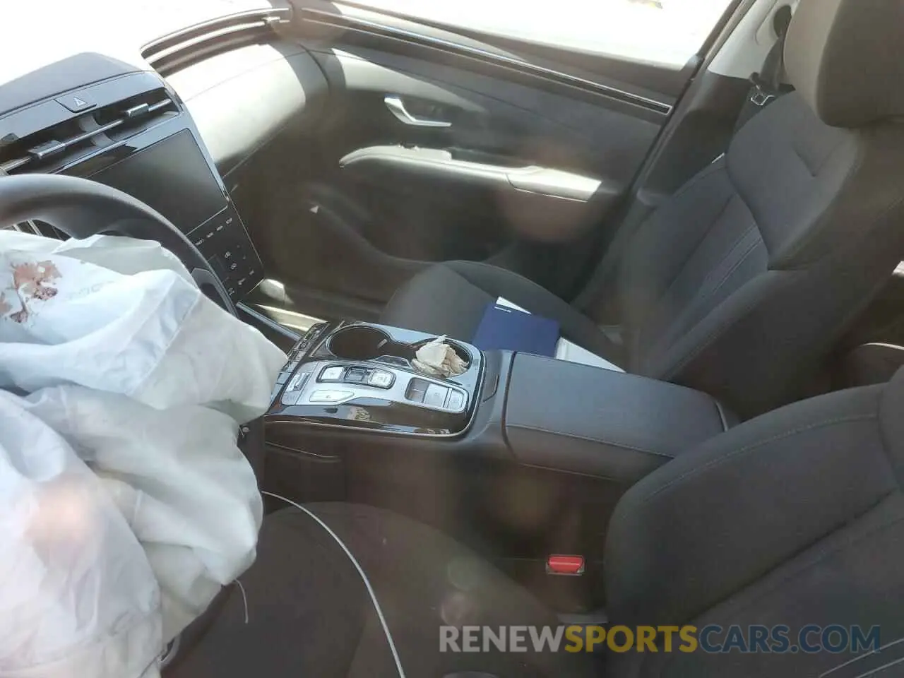 8 Photograph of a damaged car KM8JBCD11RU178469 HYUNDAI TUCSON 2024