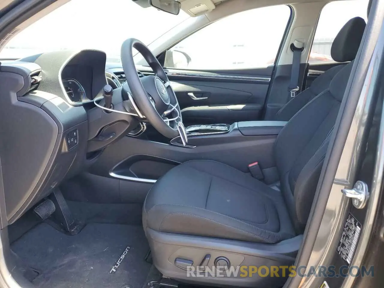 7 Photograph of a damaged car KM8JBCD11RU206075 HYUNDAI TUCSON 2024