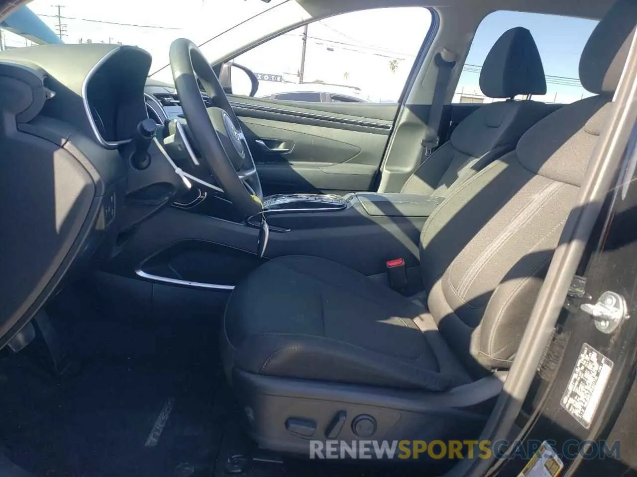 7 Photograph of a damaged car KM8JBCD12RU221779 HYUNDAI TUCSON 2024