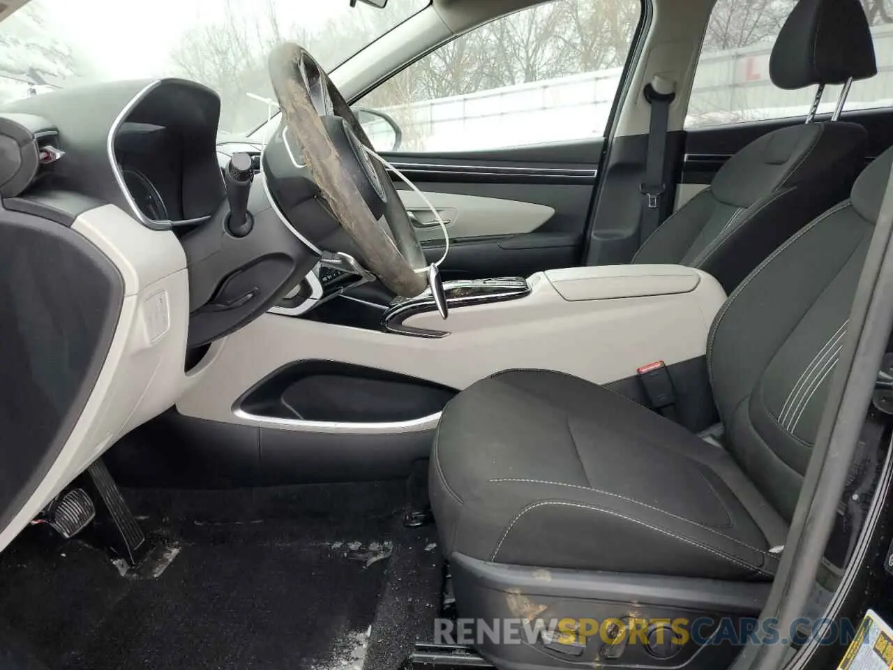 7 Photograph of a damaged car KM8JBCD17RU231000 HYUNDAI TUCSON 2024