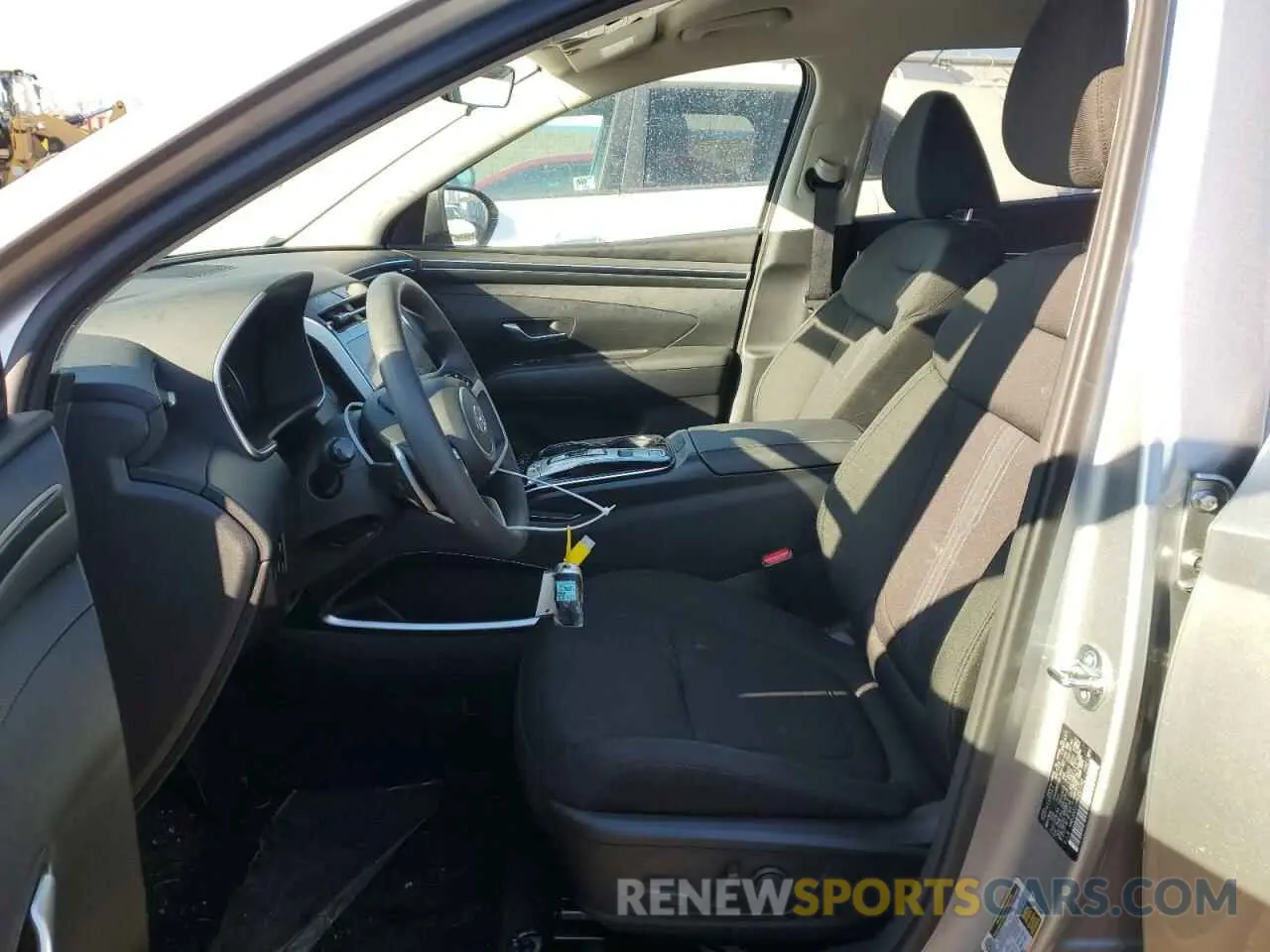 7 Photograph of a damaged car KM8JBCD18RU207742 HYUNDAI TUCSON 2024
