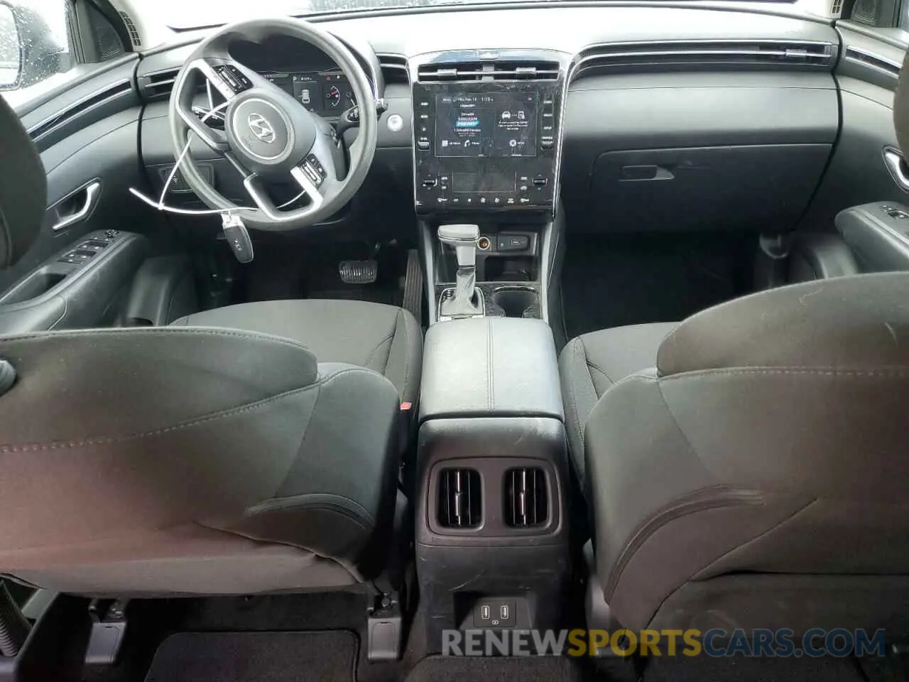 8 Photograph of a damaged car KM8JBCDE1RU328857 HYUNDAI TUCSON 2024