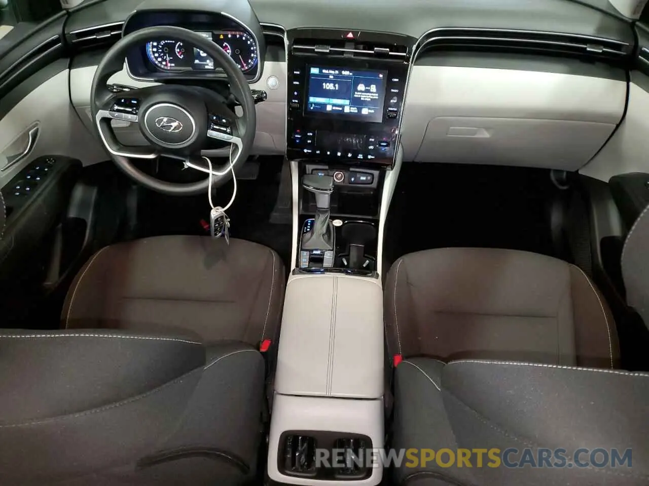 8 Photograph of a damaged car KM8JBCDE4RU327511 HYUNDAI TUCSON 2024