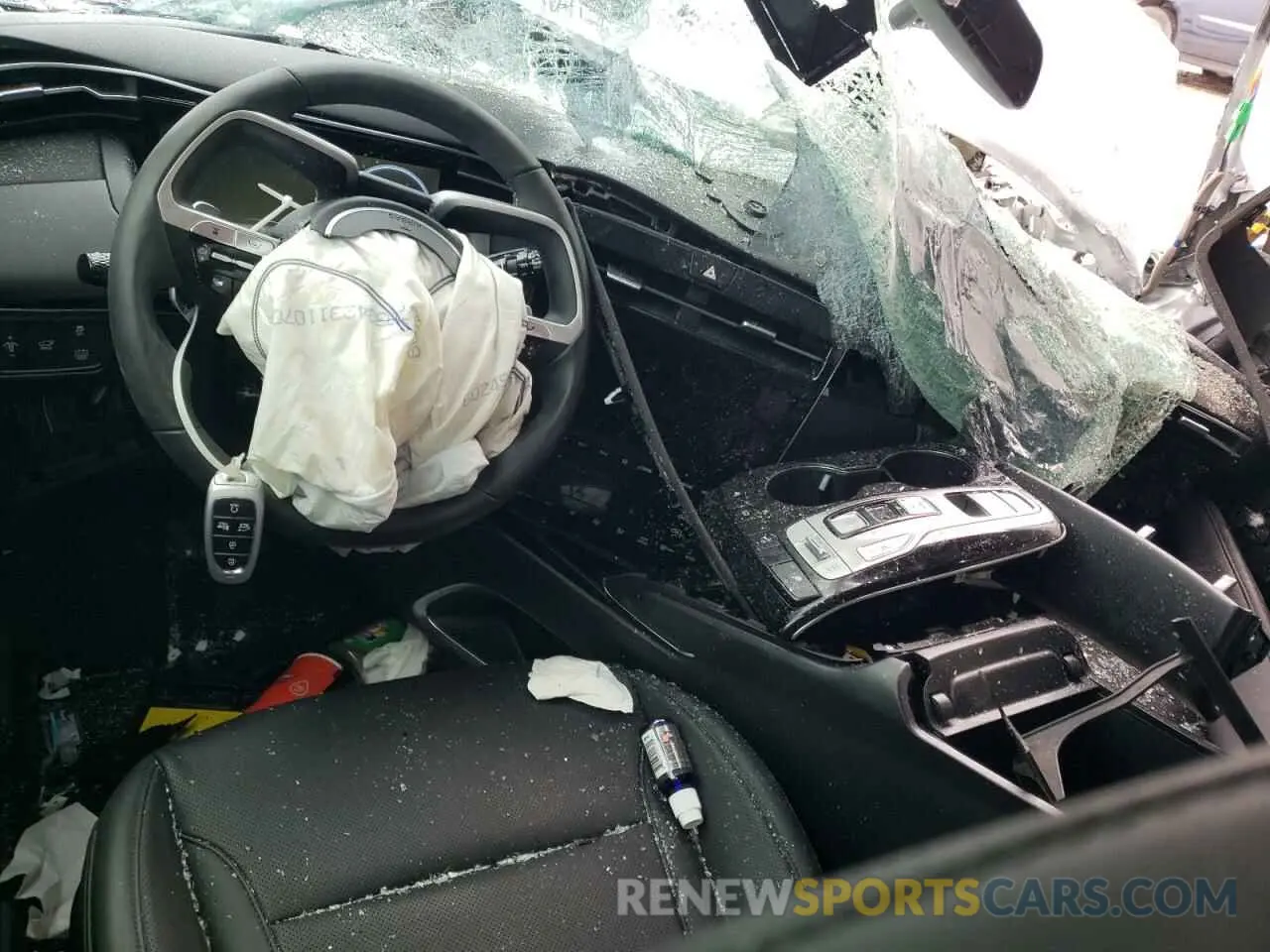 8 Photograph of a damaged car KM8JCCD17RU186024 HYUNDAI TUCSON 2024