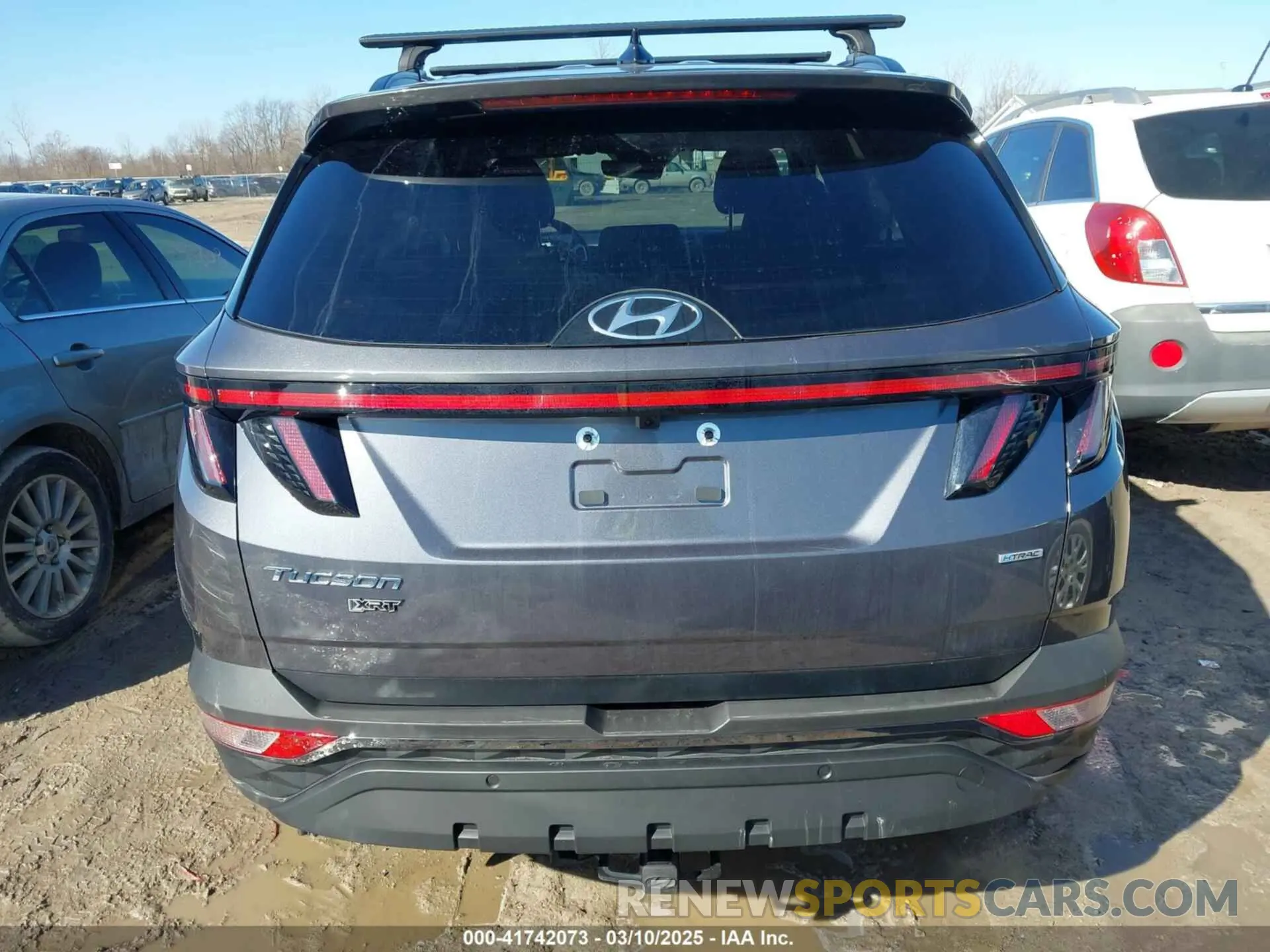 17 Photograph of a damaged car KM8JFCDE0RU295791 HYUNDAI TUCSON 2024