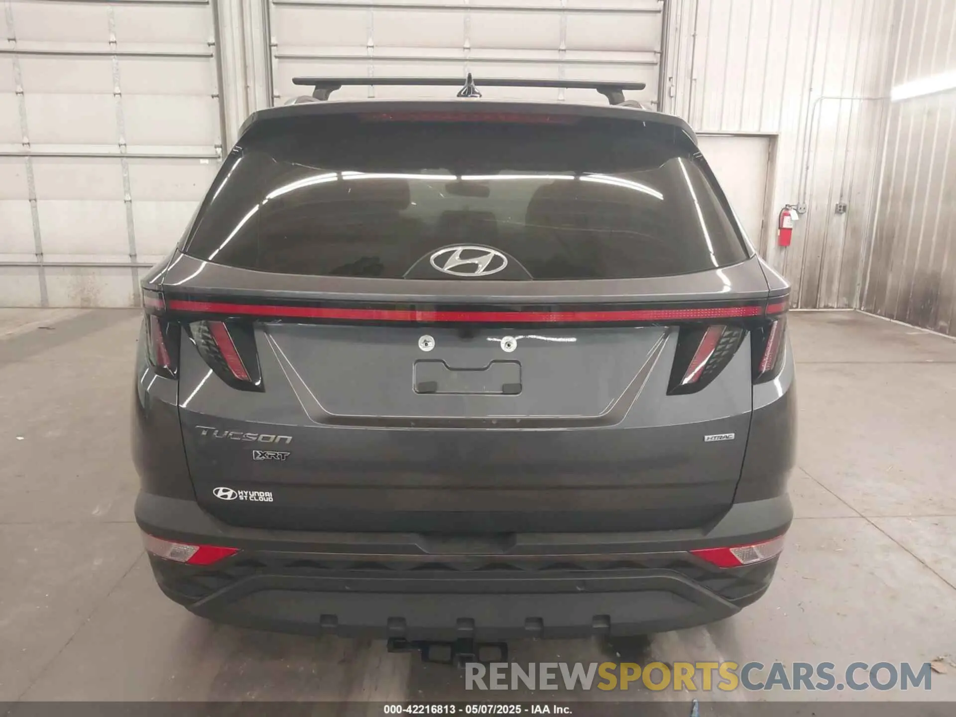 17 Photograph of a damaged car KM8JFCDE2RU304457 HYUNDAI TUCSON 2024
