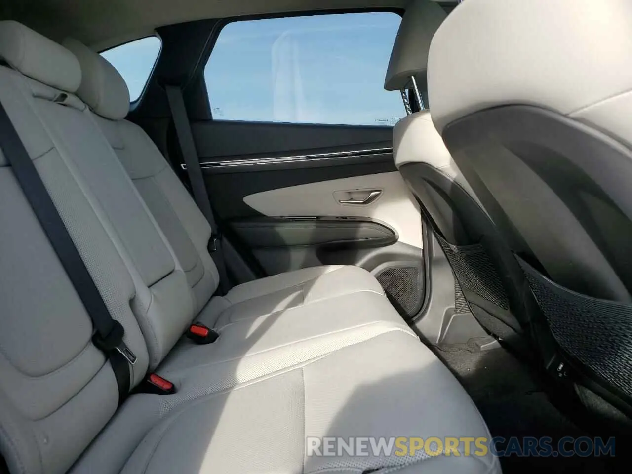 11 Photograph of a damaged car KM8JFDD24RU212049 HYUNDAI TUCSON 2024