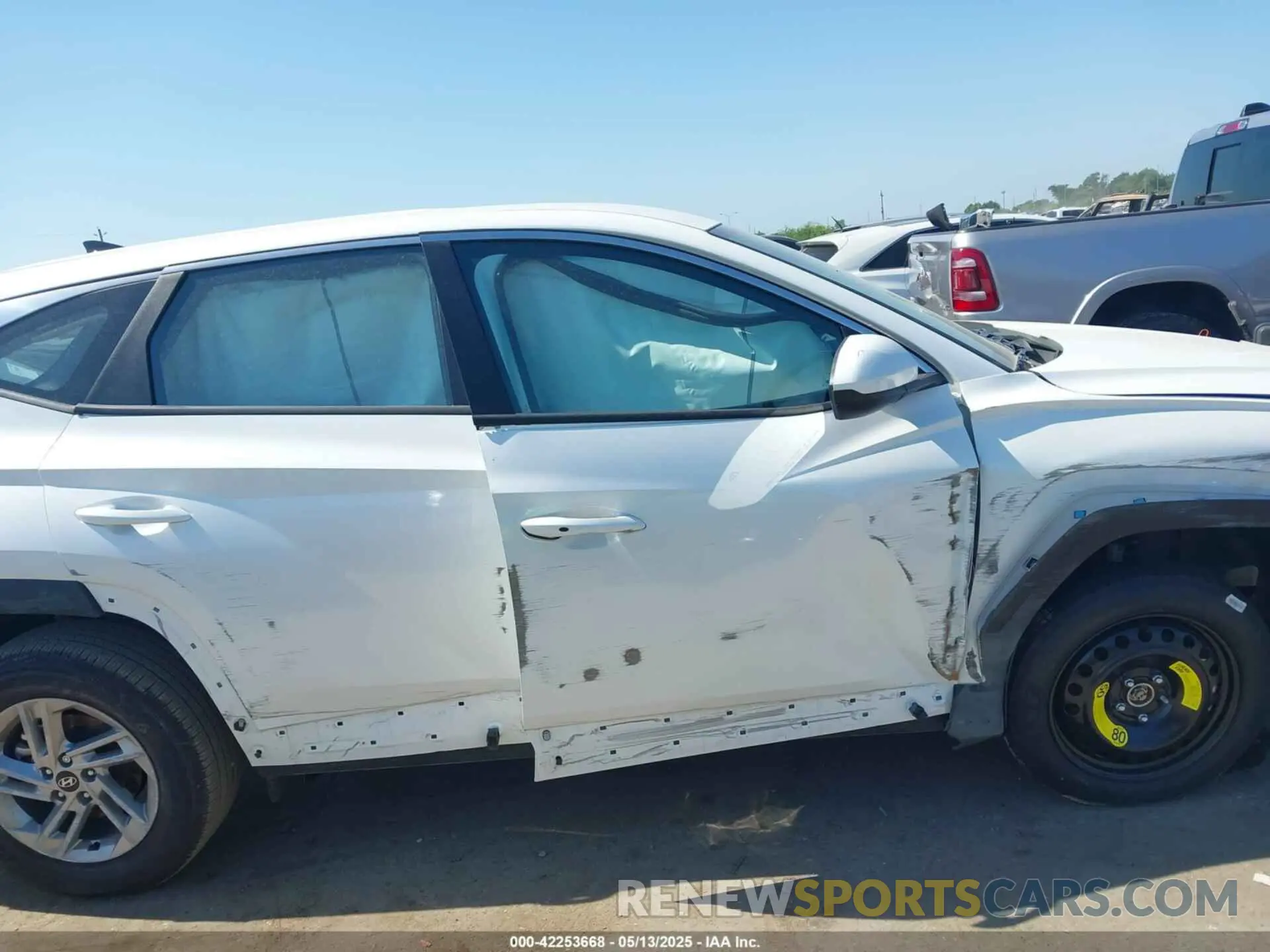 14 Photograph of a damaged car 3KMJA3DE1SE007586 HYUNDAI TUCSON 2025