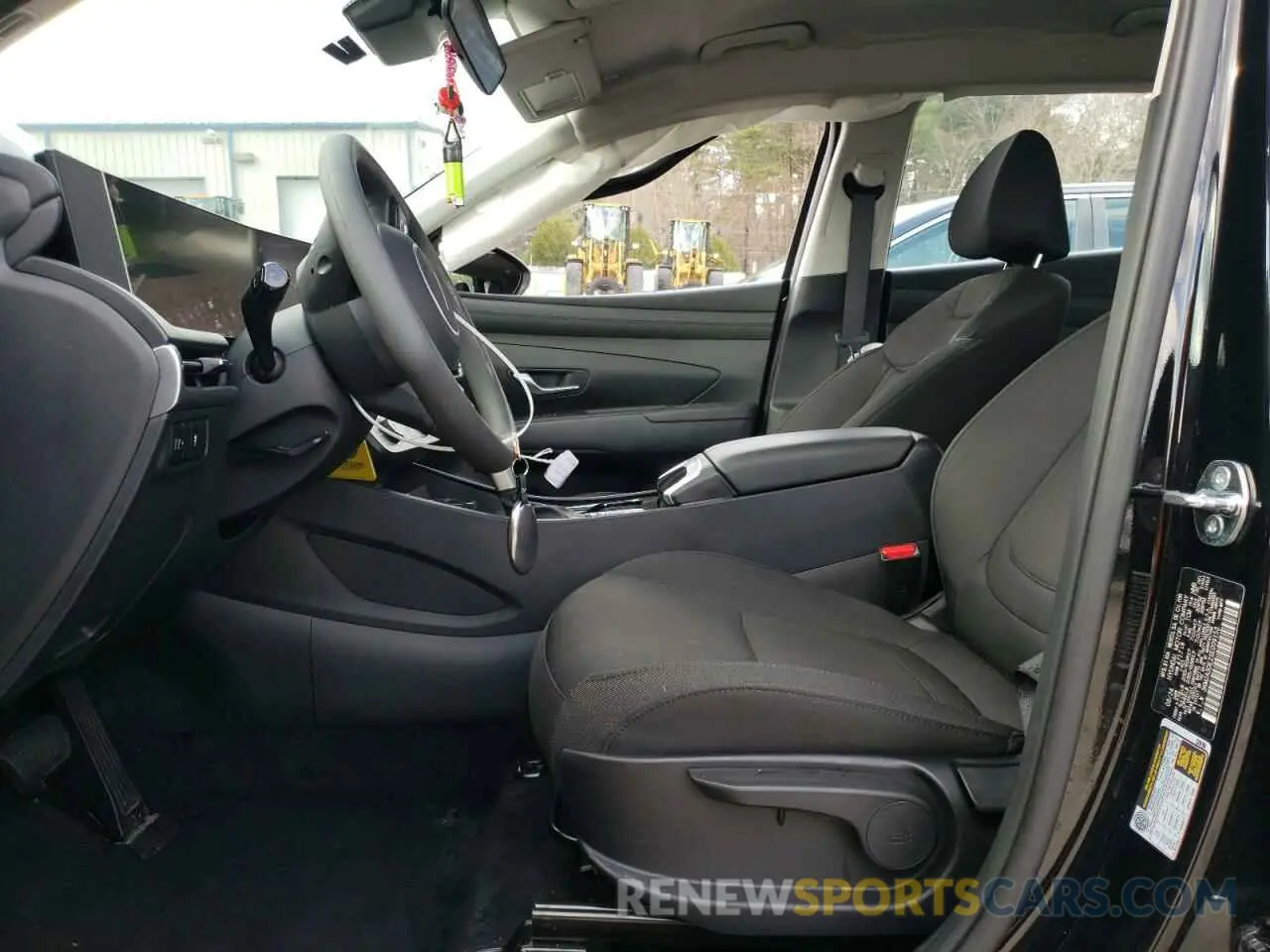 7 Photograph of a damaged car 3KMJA3DE2SE009153 HYUNDAI TUCSON 2025