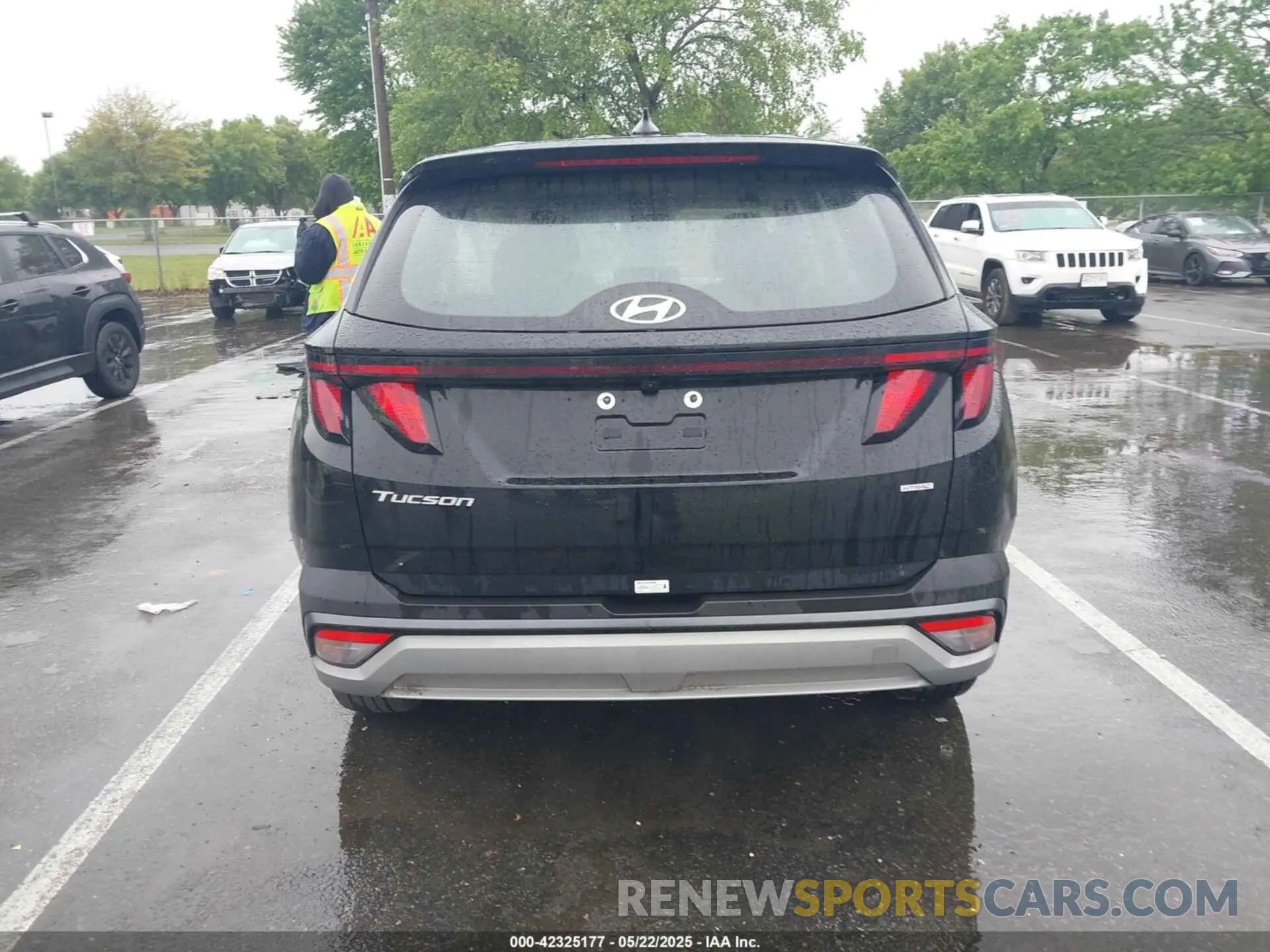 16 Photograph of a damaged car 3KMJACDE4SE010434 HYUNDAI TUCSON 2025
