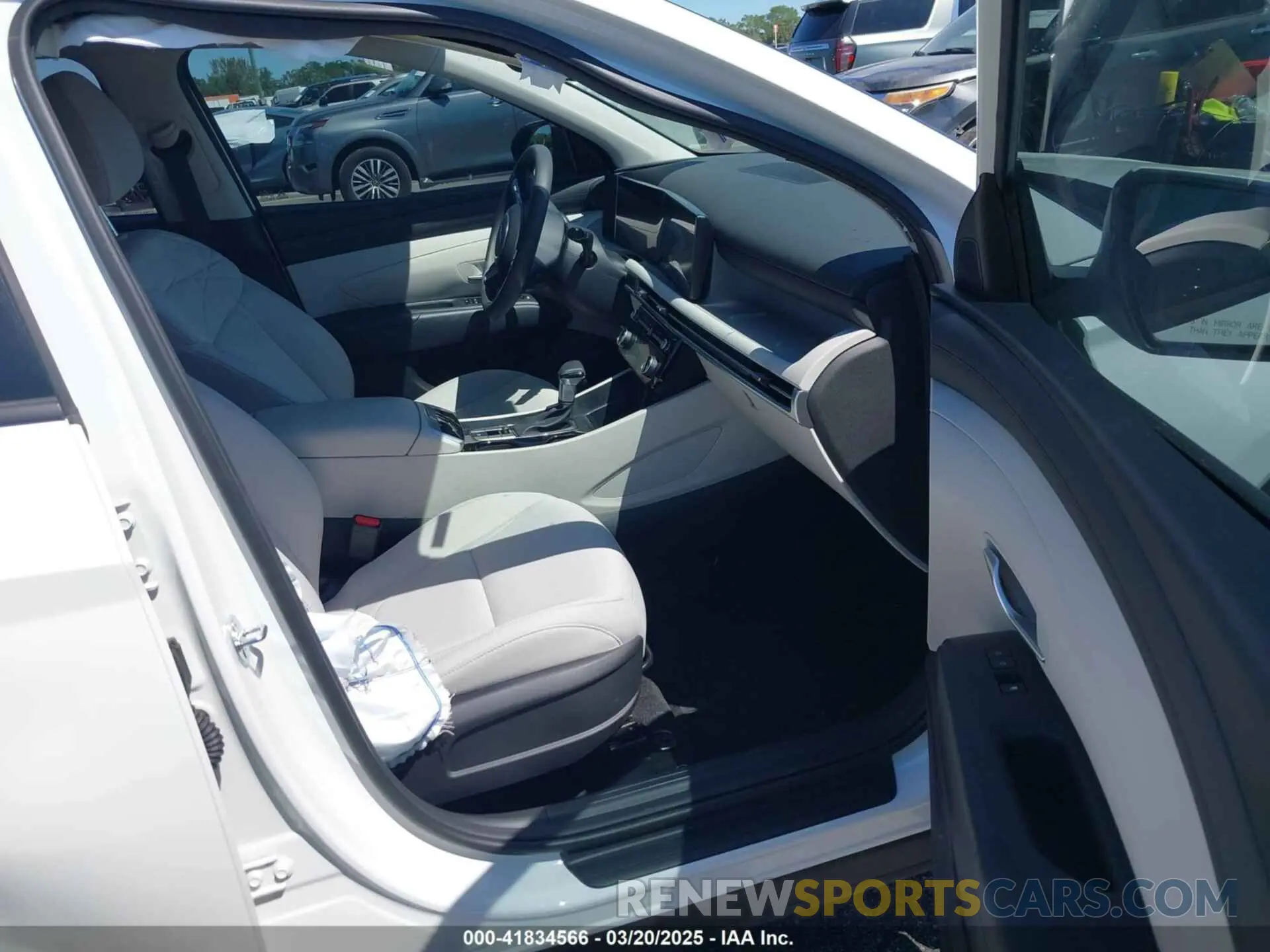5 Photograph of a damaged car 3KMJB3DE5SE005045 HYUNDAI TUCSON 2025