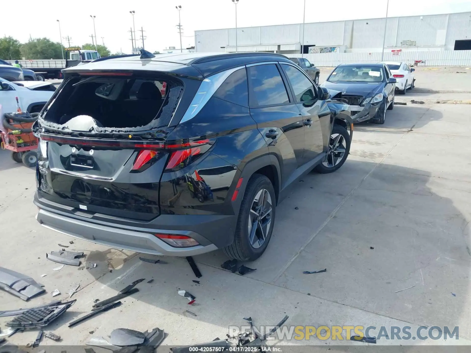 4 Photograph of a damaged car 3KMJB3DE6SE003188 HYUNDAI TUCSON 2025