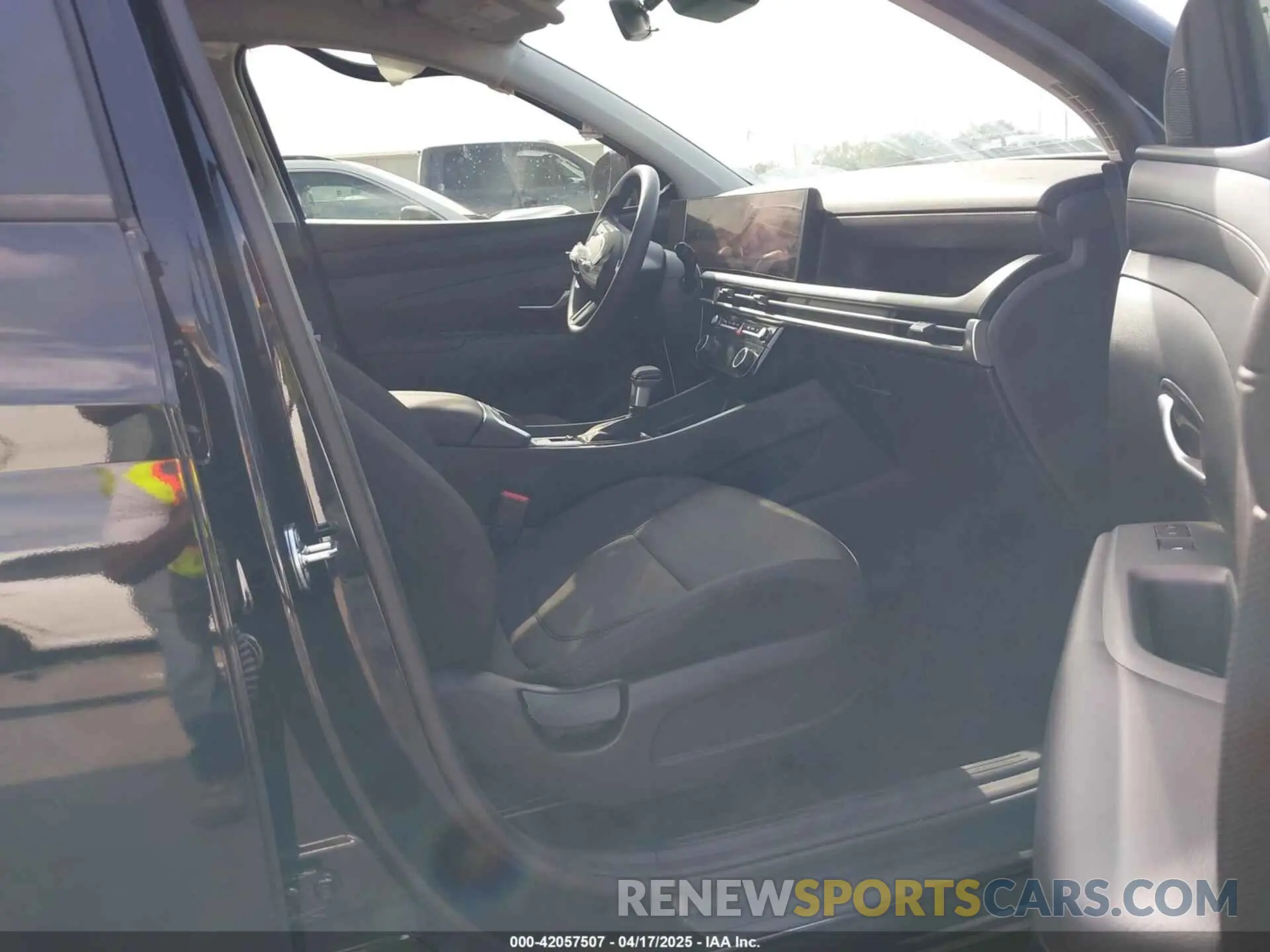 5 Photograph of a damaged car 3KMJB3DE6SE003188 HYUNDAI TUCSON 2025
