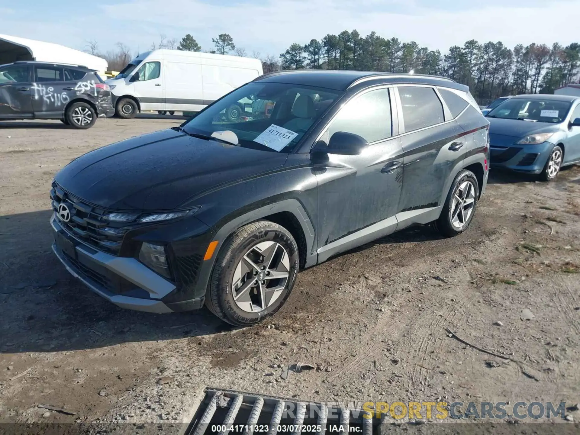 2 Photograph of a damaged car 3KMJB3DE9SE008935 HYUNDAI TUCSON 2025