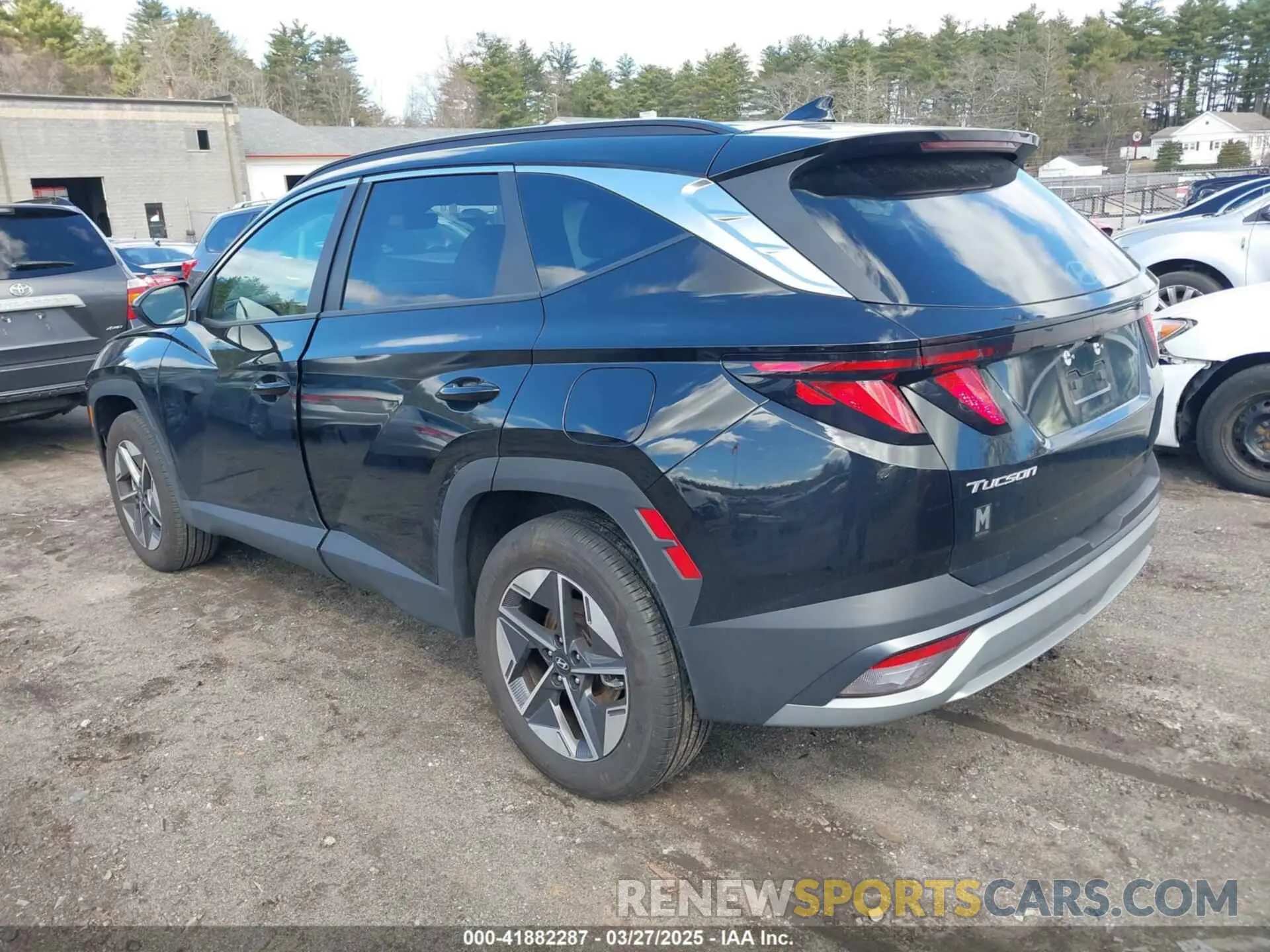 14 Photograph of a damaged car 3KMJBCDE1SE002692 HYUNDAI TUCSON 2025