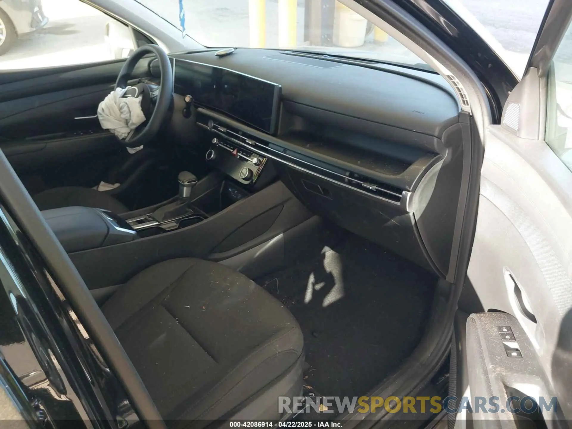 5 Photograph of a damaged car 3KMJBCDE2SE004676 HYUNDAI TUCSON 2025