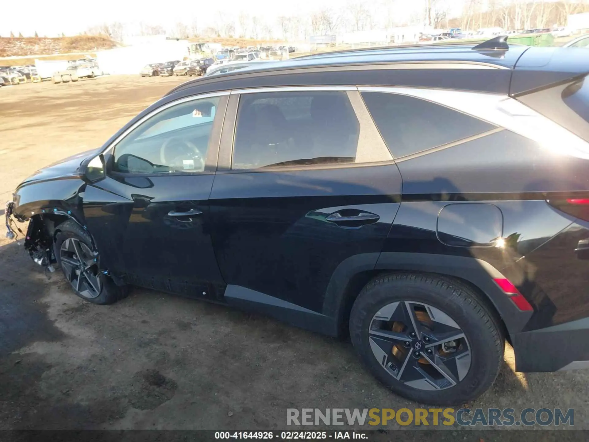 14 Photograph of a damaged car 3KMJBCDE3SE003844 HYUNDAI TUCSON 2025