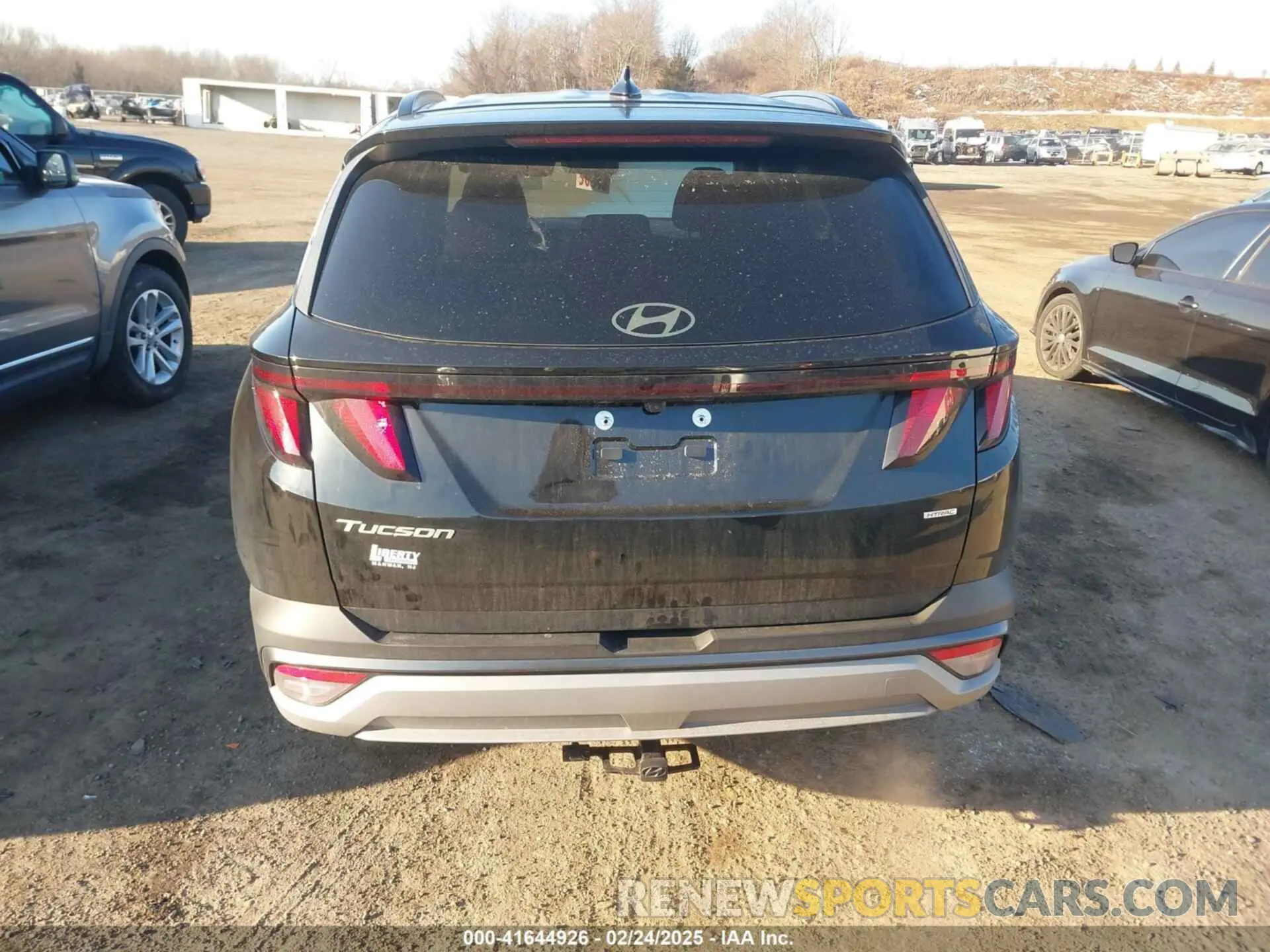 16 Photograph of a damaged car 3KMJBCDE3SE003844 HYUNDAI TUCSON 2025