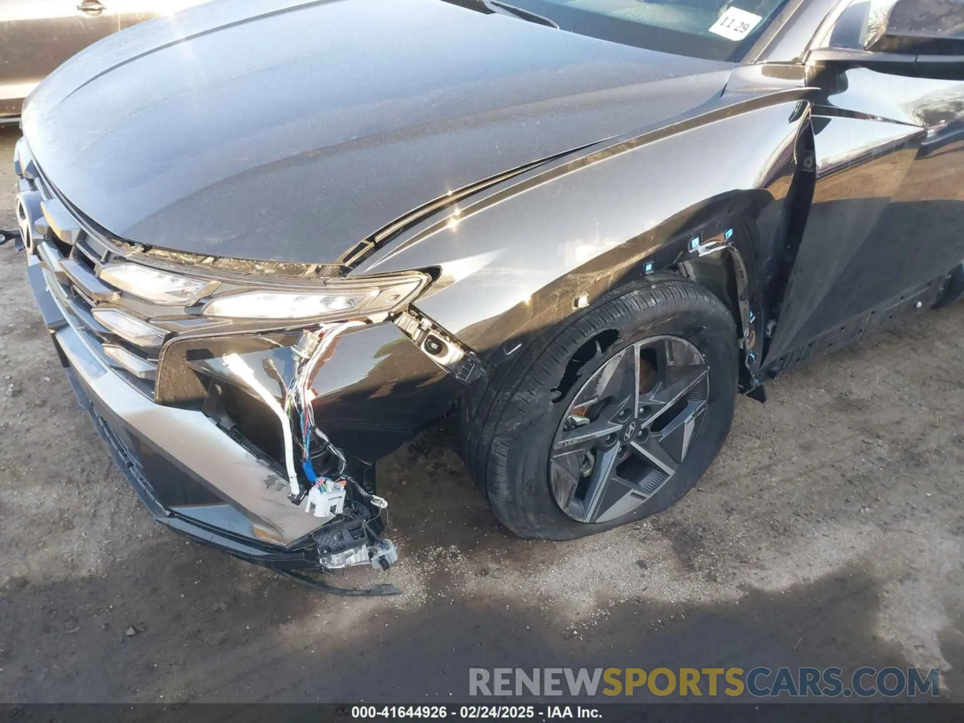 6 Photograph of a damaged car 3KMJBCDE3SE003844 HYUNDAI TUCSON 2025