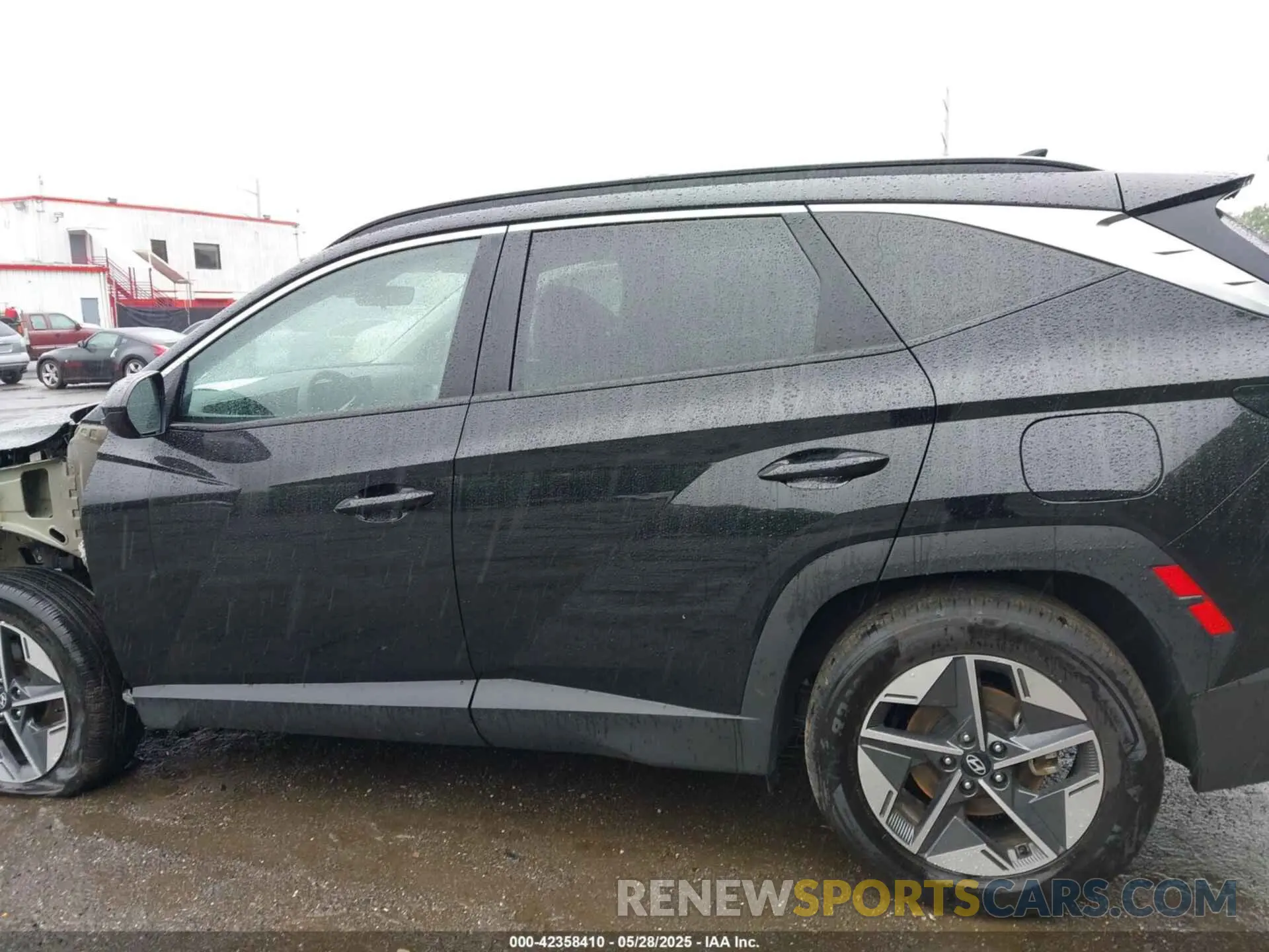 14 Photograph of a damaged car 3KMJBCDE4SE011726 HYUNDAI TUCSON 2025