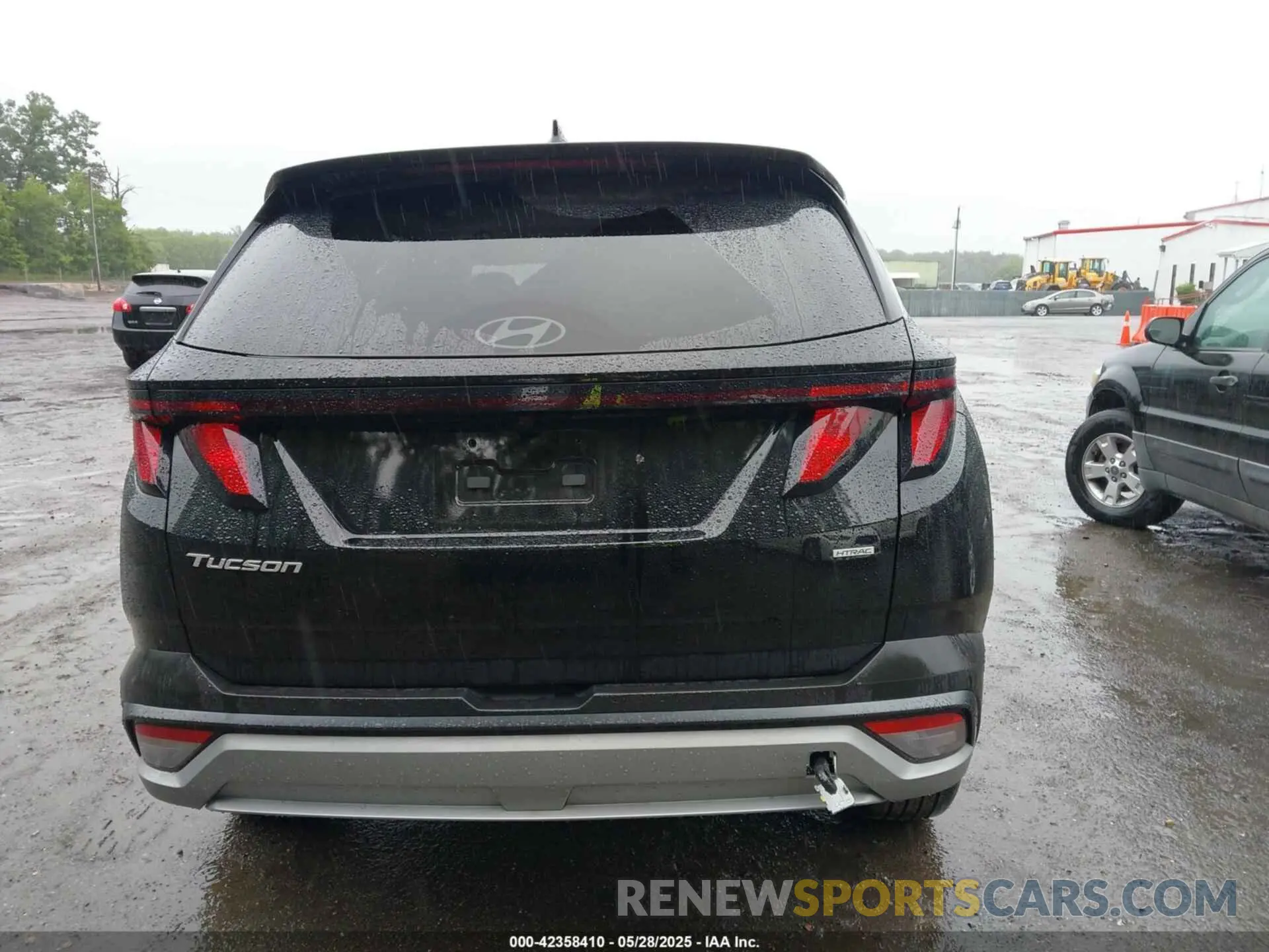 16 Photograph of a damaged car 3KMJBCDE4SE011726 HYUNDAI TUCSON 2025