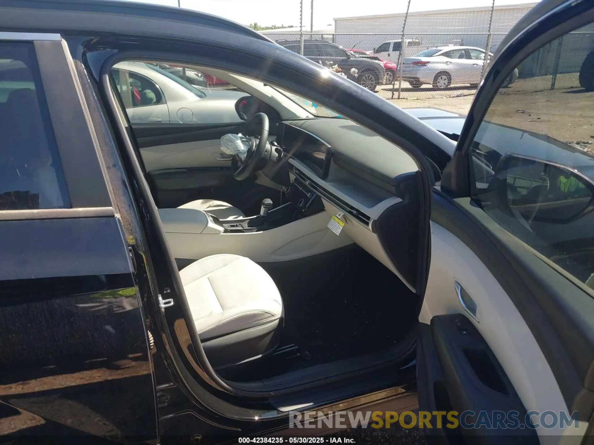 5 Photograph of a damaged car 3KMJC3DE0SE011798 HYUNDAI TUCSON 2025