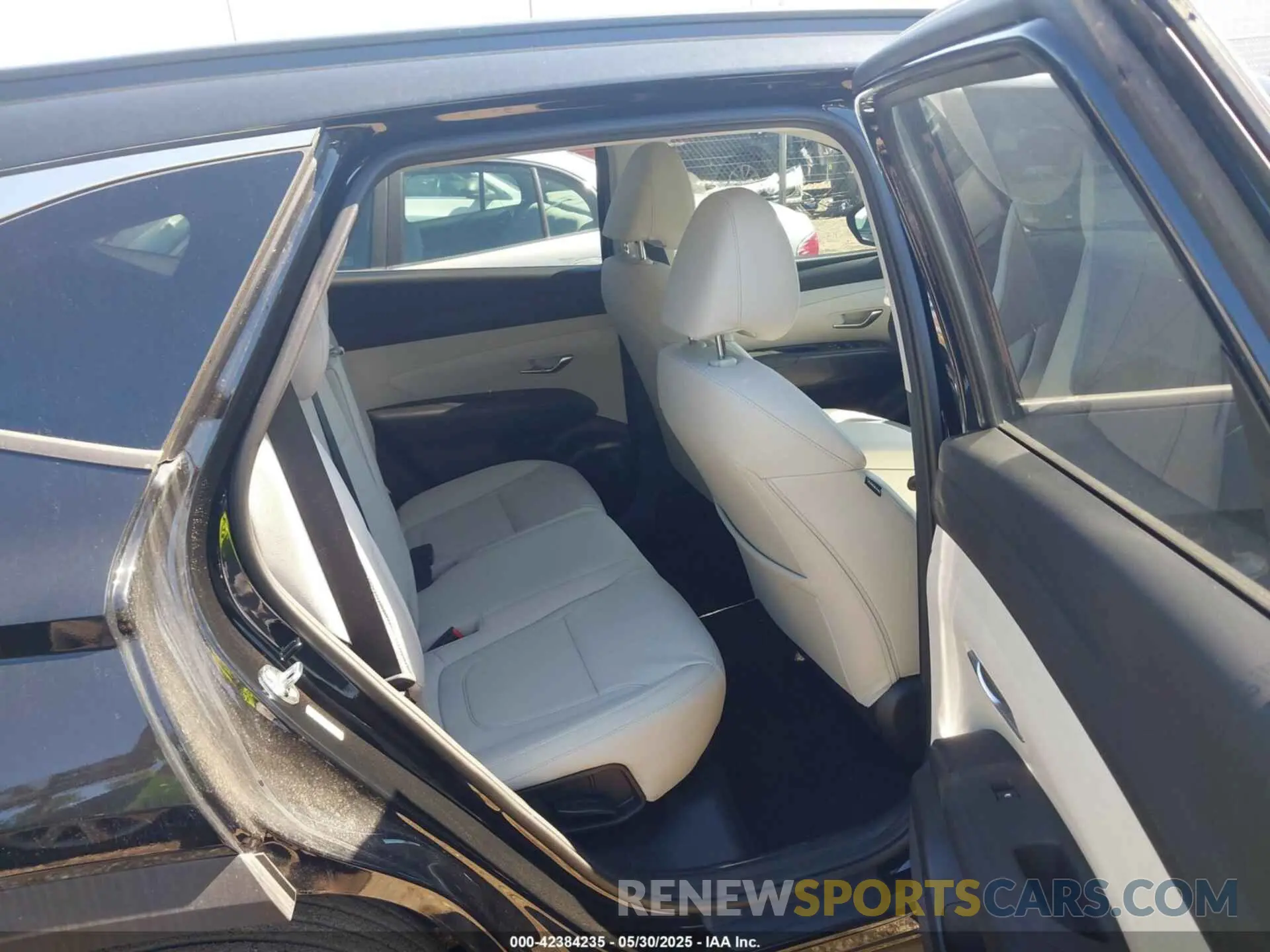 8 Photograph of a damaged car 3KMJC3DE0SE011798 HYUNDAI TUCSON 2025