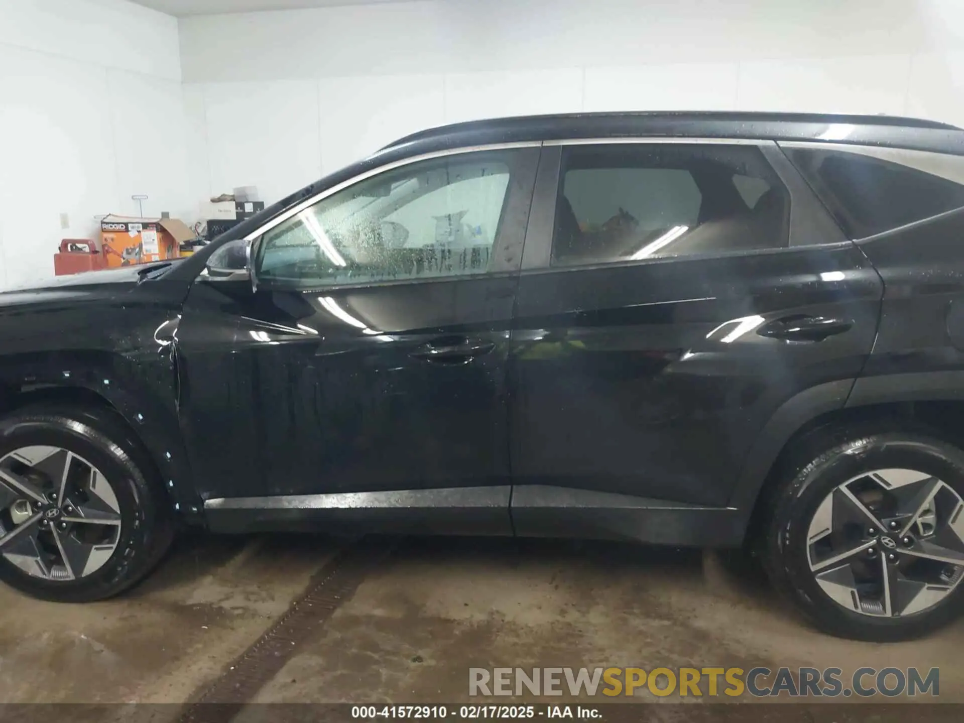 15 Photograph of a damaged car 3KMJC3DE3SE002593 HYUNDAI TUCSON 2025