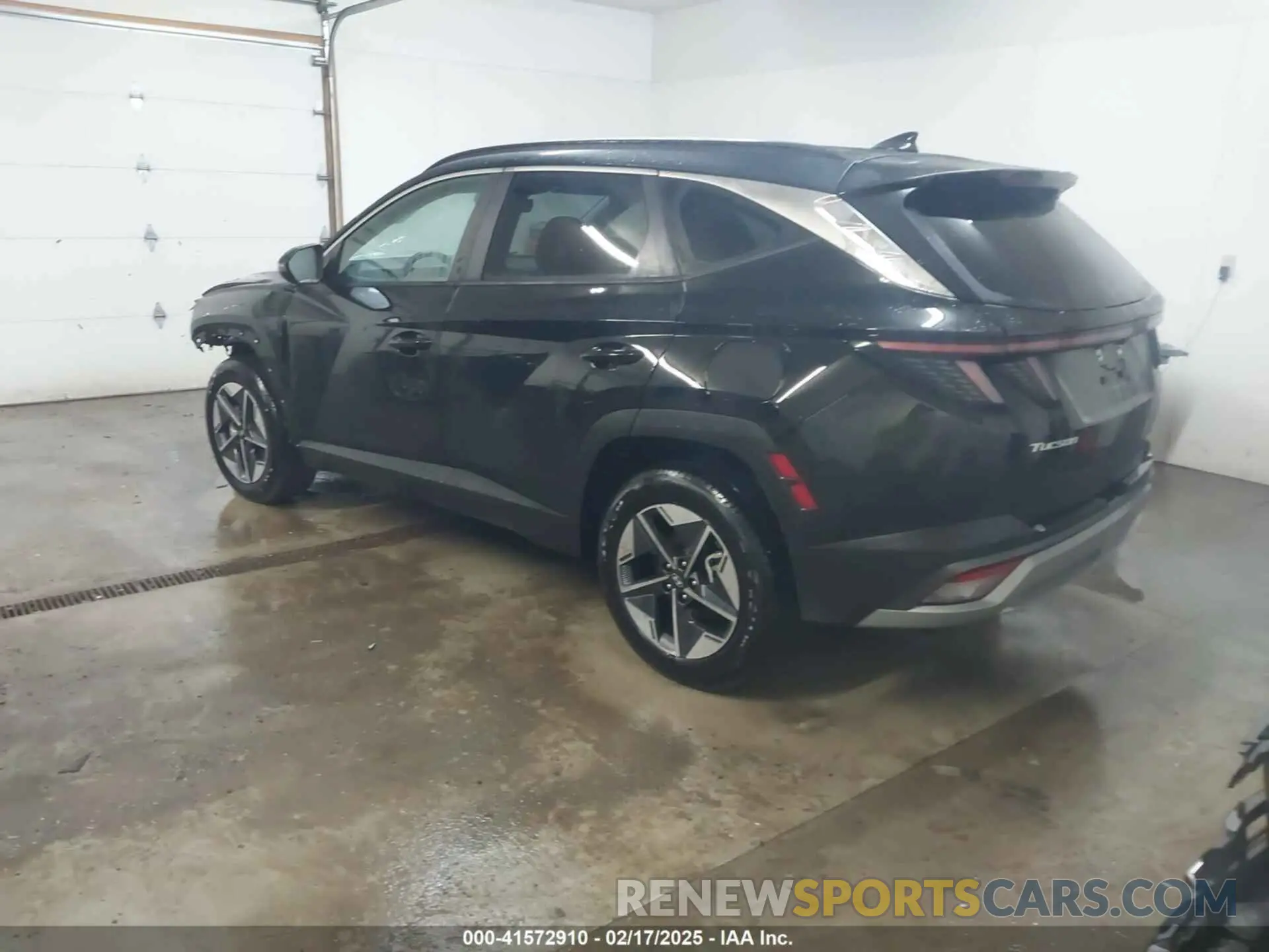 3 Photograph of a damaged car 3KMJC3DE3SE002593 HYUNDAI TUCSON 2025