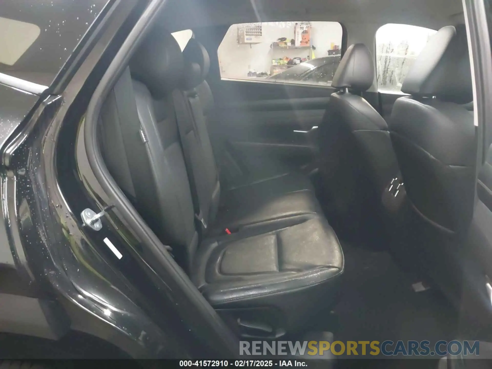 8 Photograph of a damaged car 3KMJC3DE3SE002593 HYUNDAI TUCSON 2025