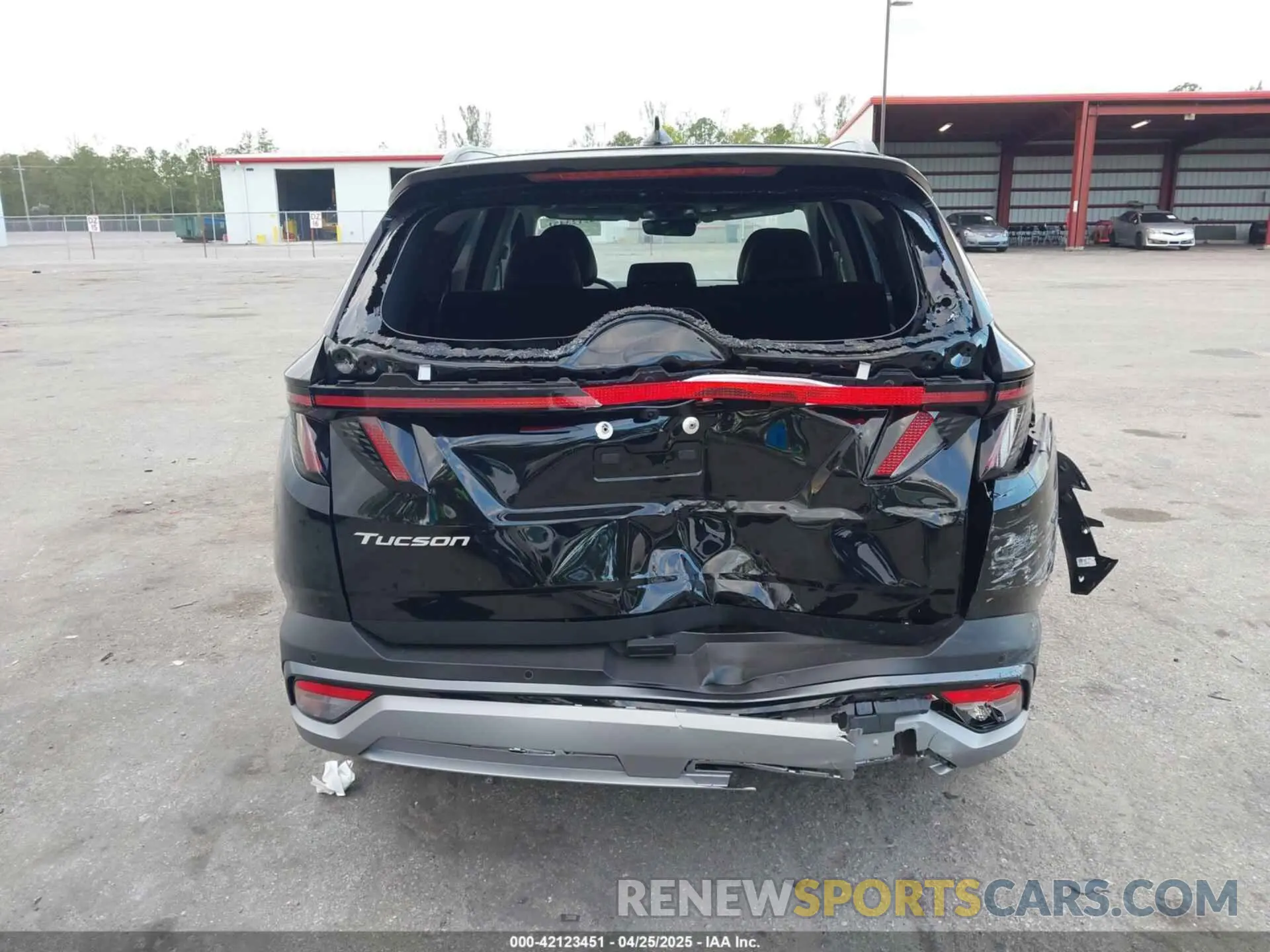 16 Photograph of a damaged car 3KMJE3DE5SE012715 HYUNDAI TUCSON 2025