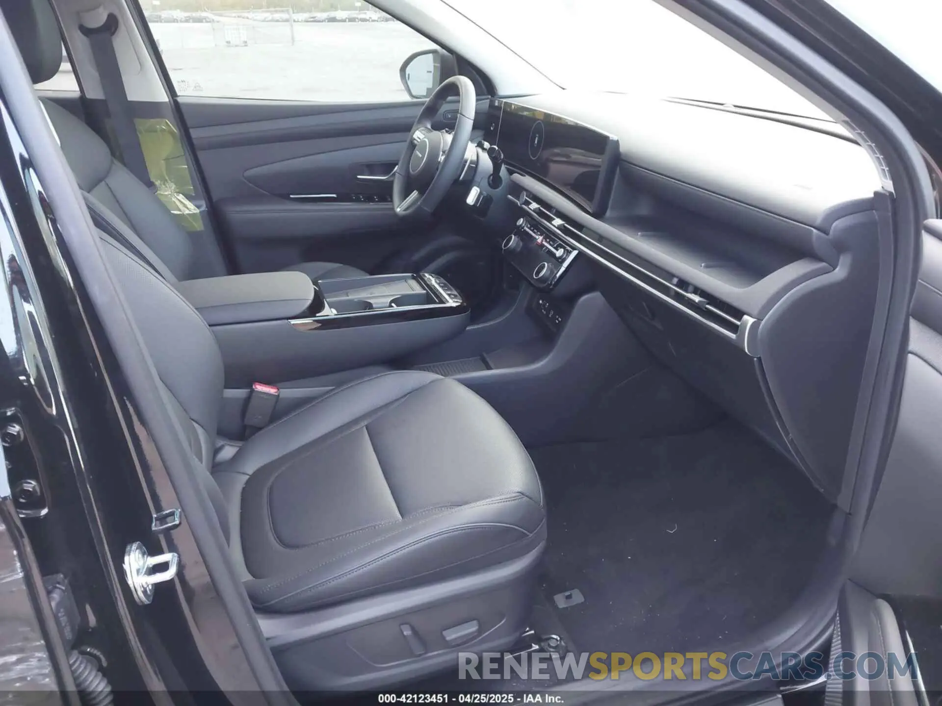 5 Photograph of a damaged car 3KMJE3DE5SE012715 HYUNDAI TUCSON 2025