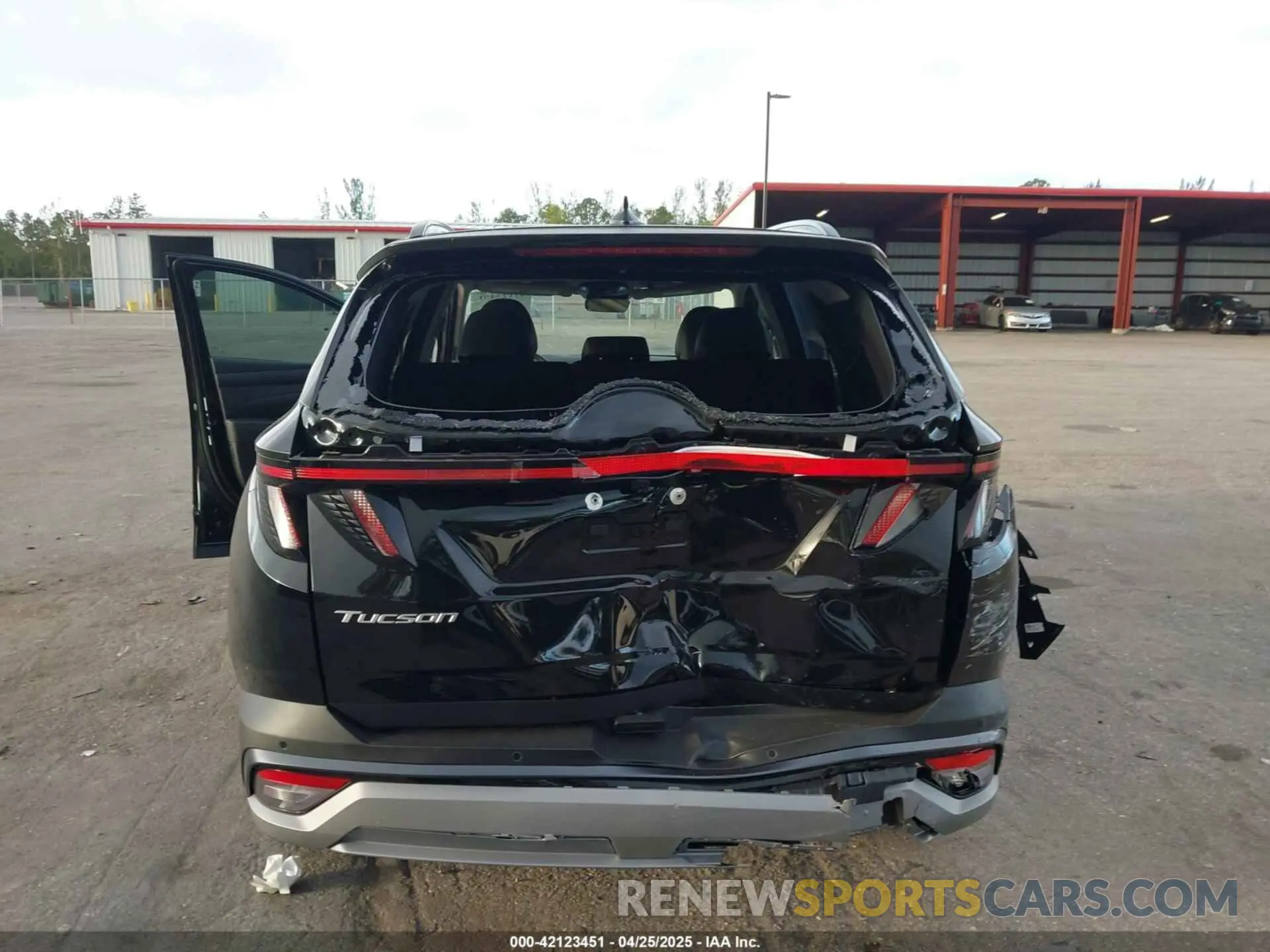 6 Photograph of a damaged car 3KMJE3DE5SE012715 HYUNDAI TUCSON 2025