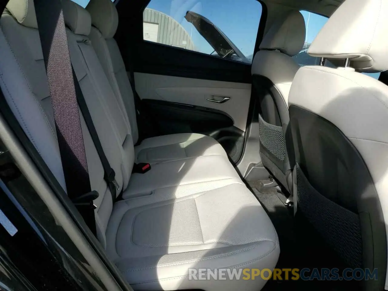 11 Photograph of a damaged car 3KMJE3DE9SE002267 HYUNDAI TUCSON 2025