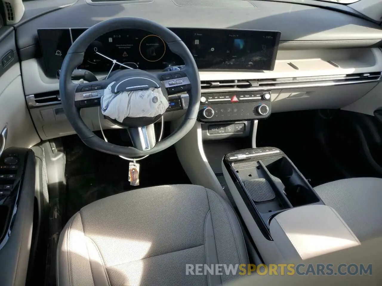 8 Photograph of a damaged car 3KMJE3DE9SE002267 HYUNDAI TUCSON 2025