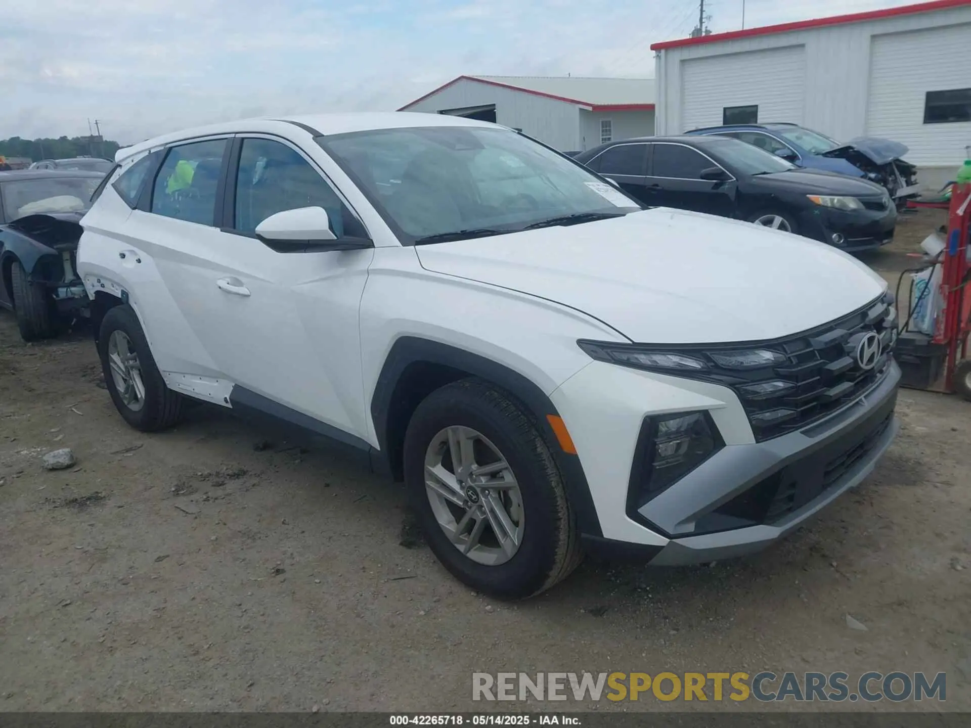 1 Photograph of a damaged car 5NMJA3DE0SH454941 HYUNDAI TUCSON 2025