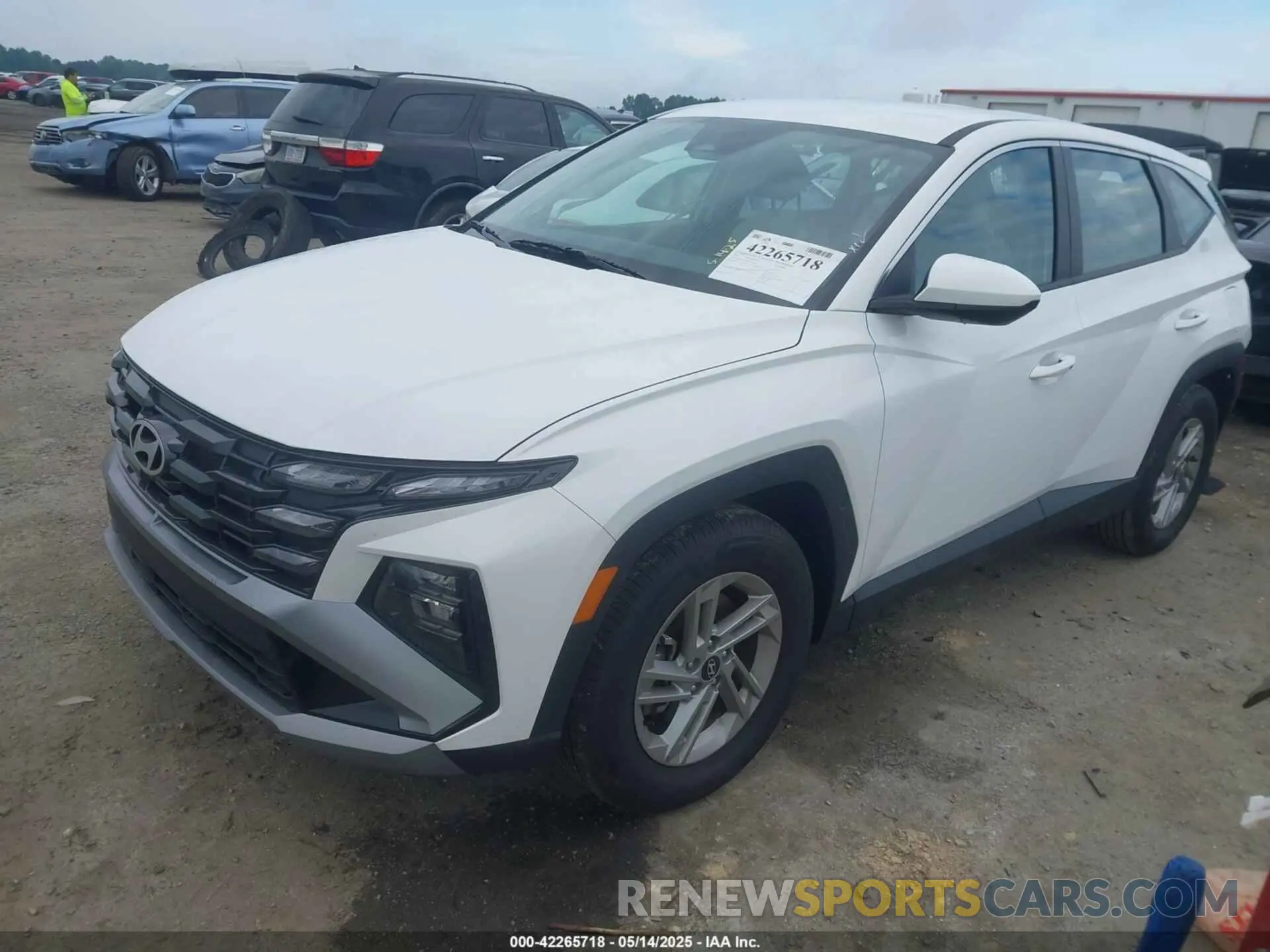 2 Photograph of a damaged car 5NMJA3DE0SH454941 HYUNDAI TUCSON 2025