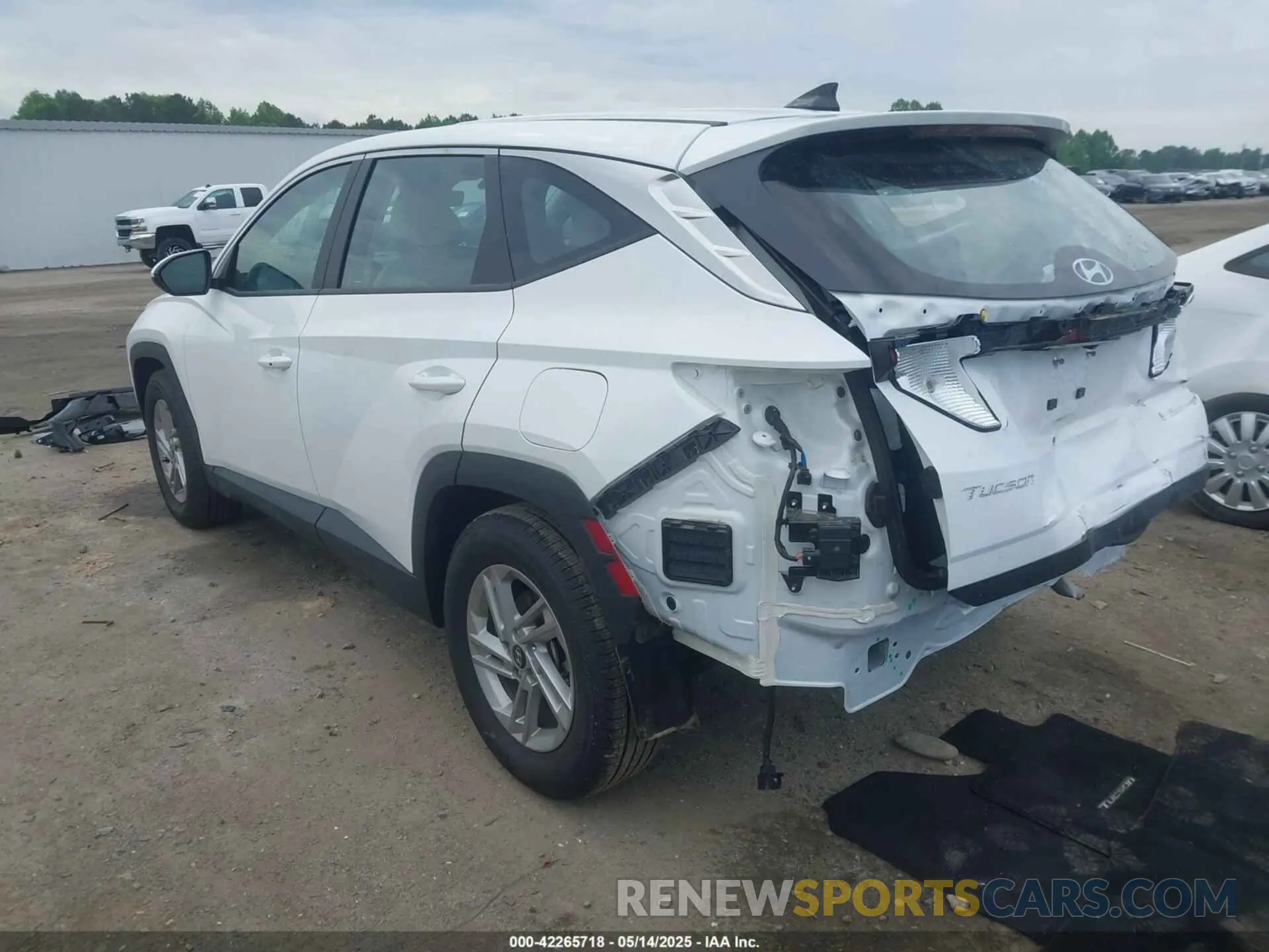3 Photograph of a damaged car 5NMJA3DE0SH454941 HYUNDAI TUCSON 2025