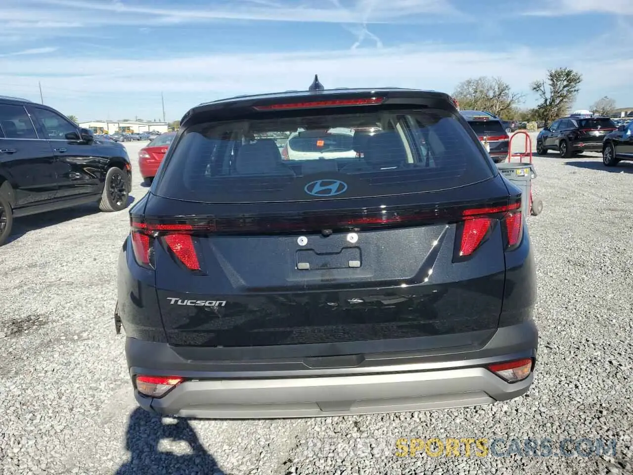 6 Photograph of a damaged car 5NMJA3DE1SH445746 HYUNDAI TUCSON 2025