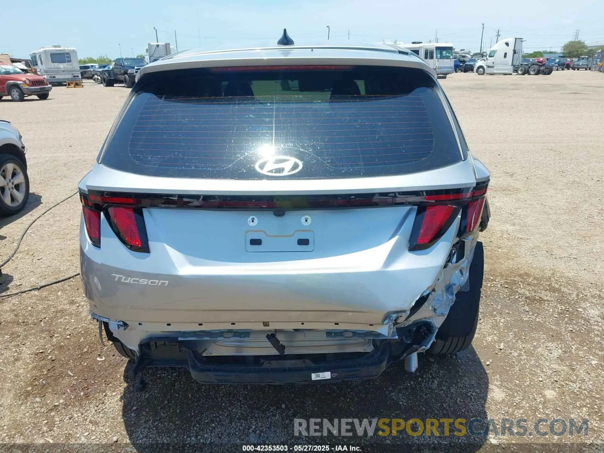 6 Photograph of a damaged car 5NMJA3DE2SH483518 HYUNDAI TUCSON 2025