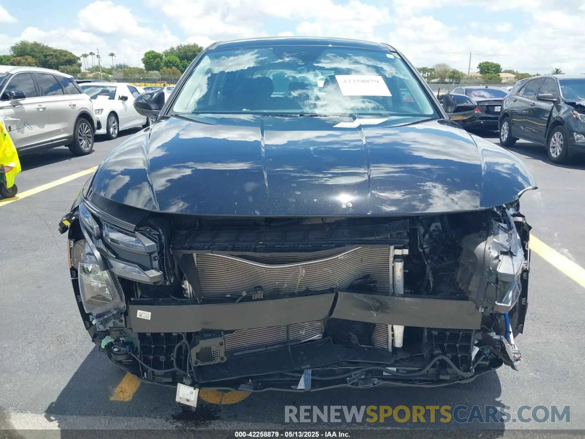 12 Photograph of a damaged car 5NMJA3DE2SH516176 HYUNDAI TUCSON 2025