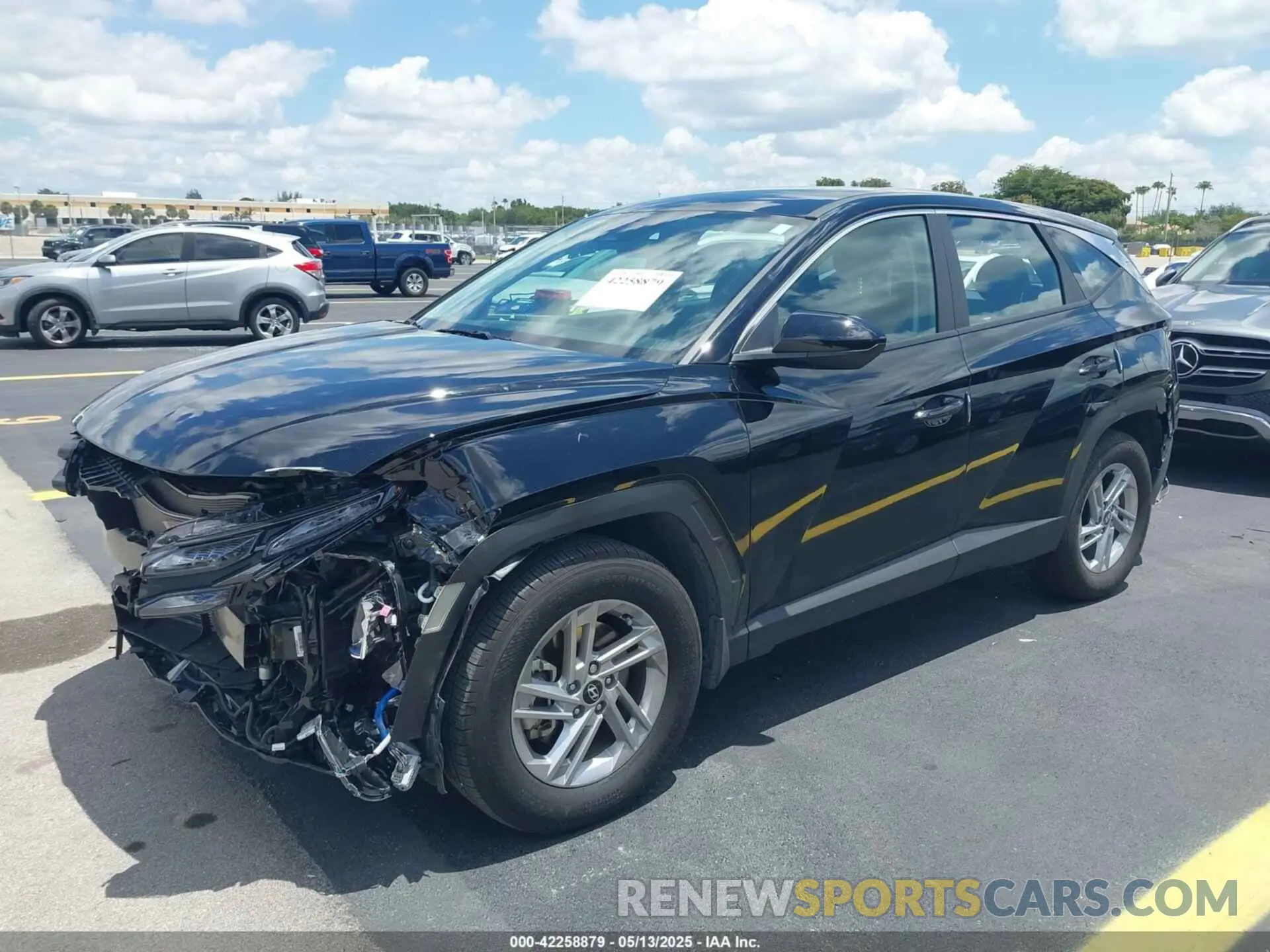 2 Photograph of a damaged car 5NMJA3DE2SH516176 HYUNDAI TUCSON 2025