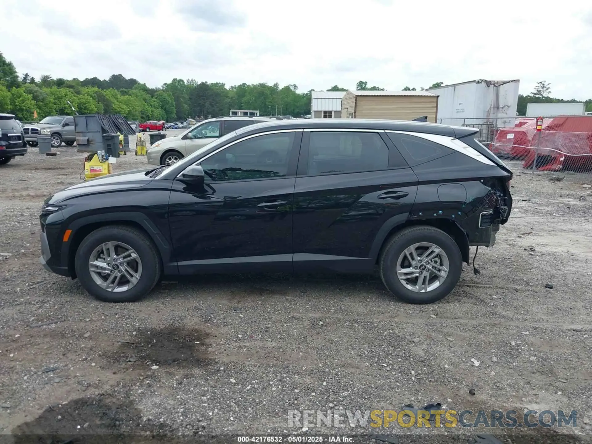 15 Photograph of a damaged car 5NMJA3DE9SH444618 HYUNDAI TUCSON 2025
