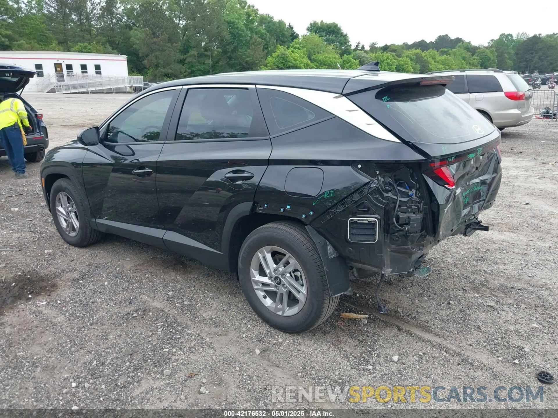 3 Photograph of a damaged car 5NMJA3DE9SH444618 HYUNDAI TUCSON 2025