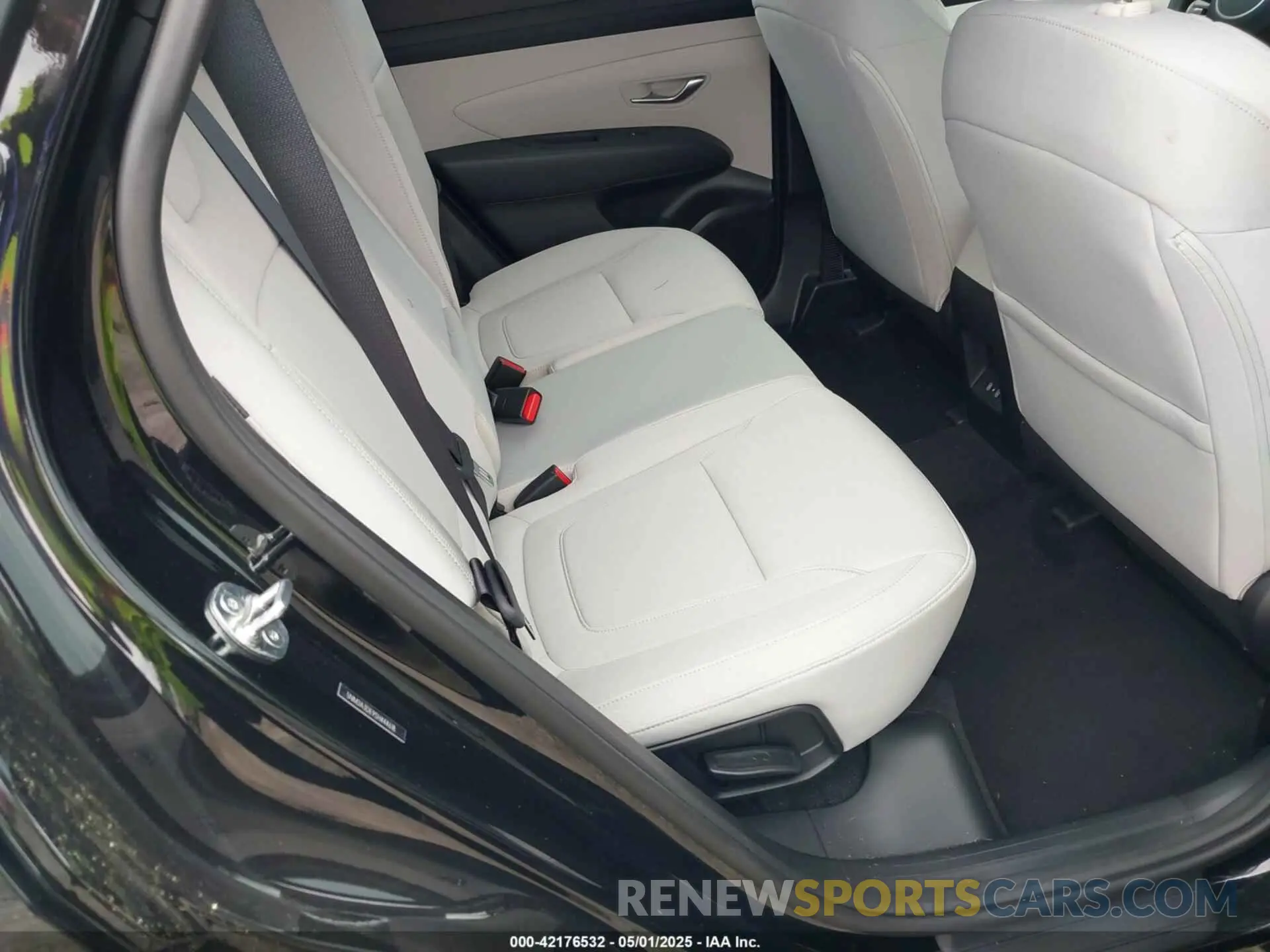 8 Photograph of a damaged car 5NMJA3DE9SH444618 HYUNDAI TUCSON 2025
