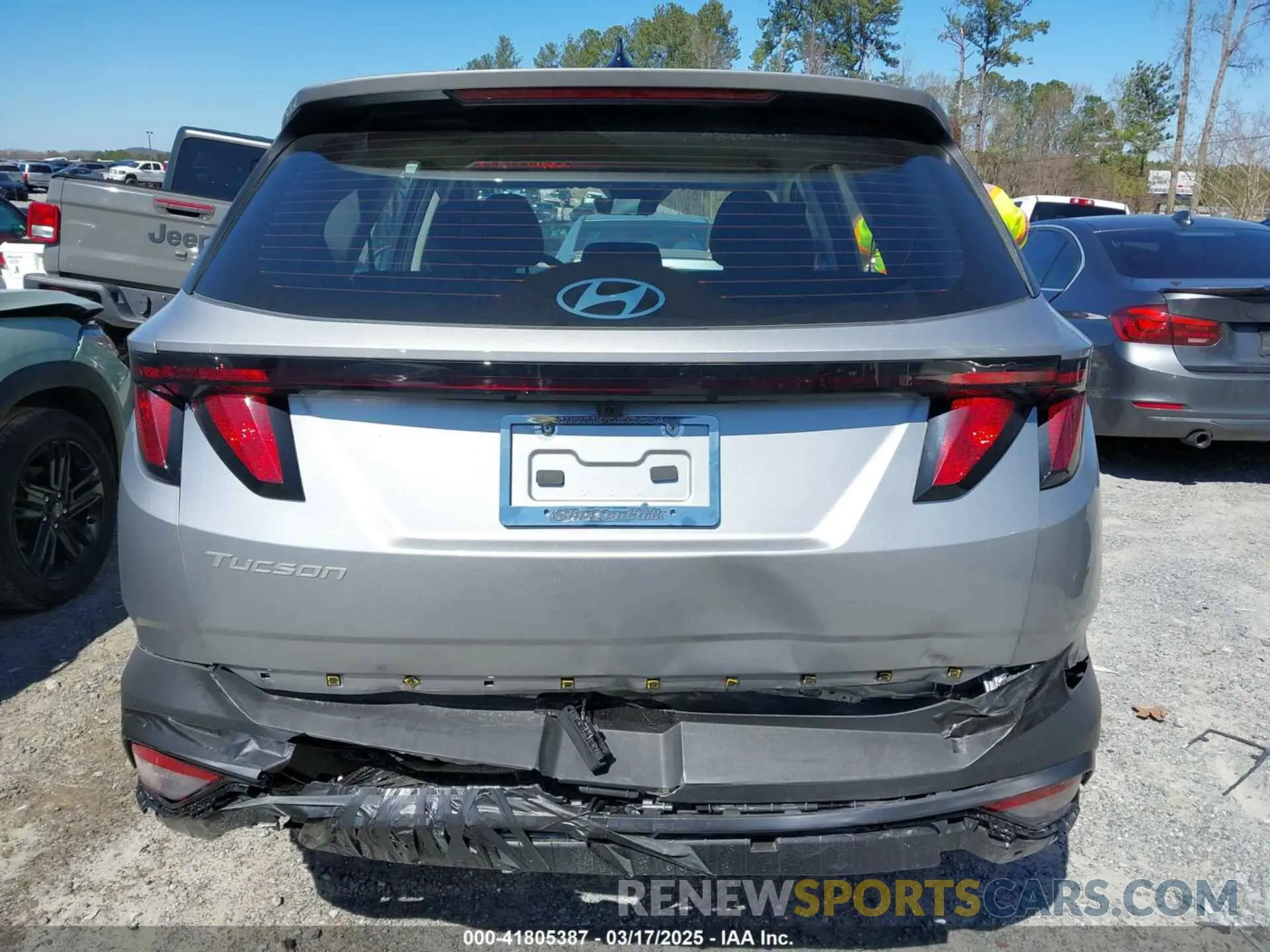 16 Photograph of a damaged car 5NMJA3DE9SH490059 HYUNDAI TUCSON 2025