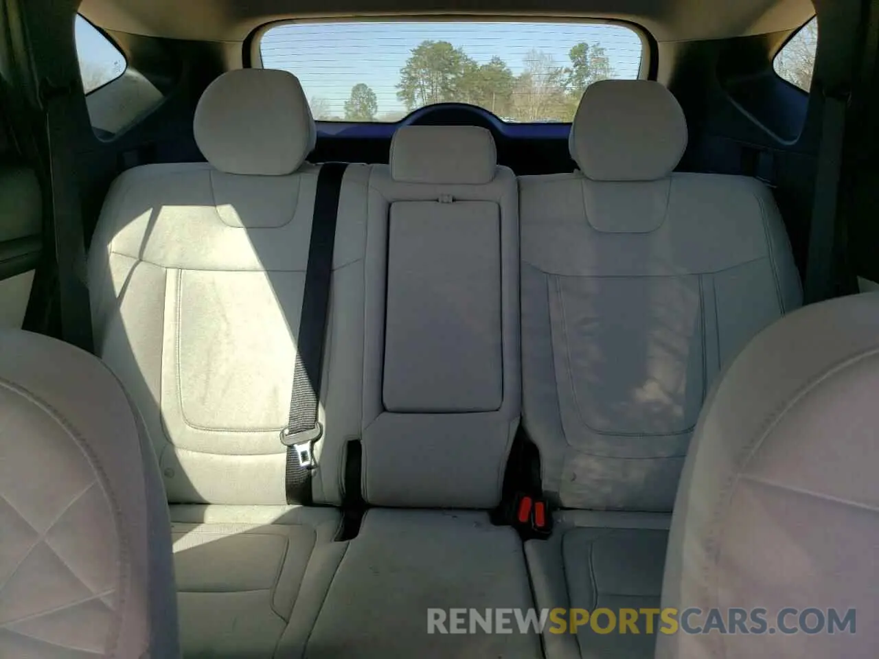 10 Photograph of a damaged car 5NMJA3DEXSH452372 HYUNDAI TUCSON 2025